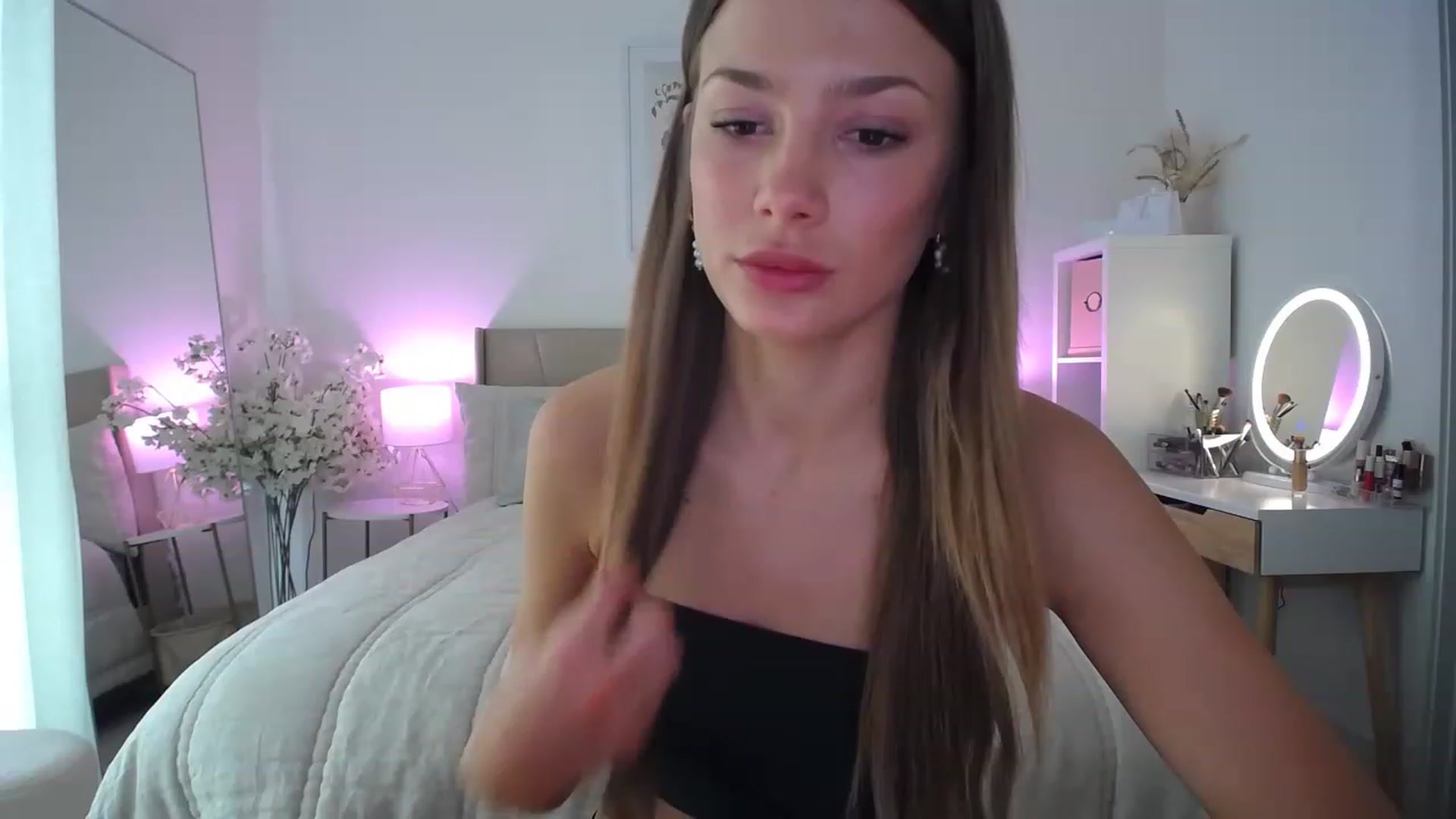 Gallery image thumbnail from MaryNewM's myfreecams stream on, 03/20/2023, 23:14 image 5 of 20