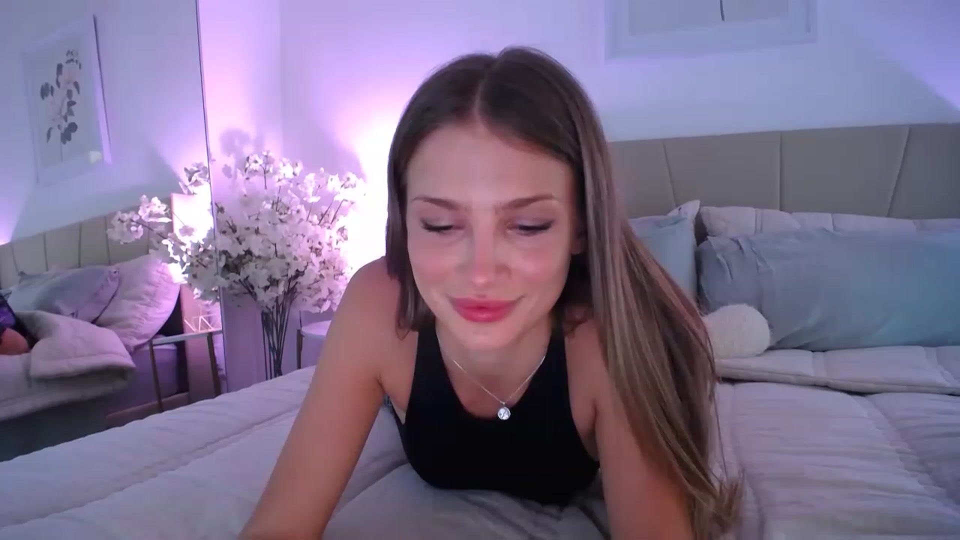 Gallery image thumbnail from MaryNewM's myfreecams stream on, 04/04/2023, 02:24 image 10 of 20