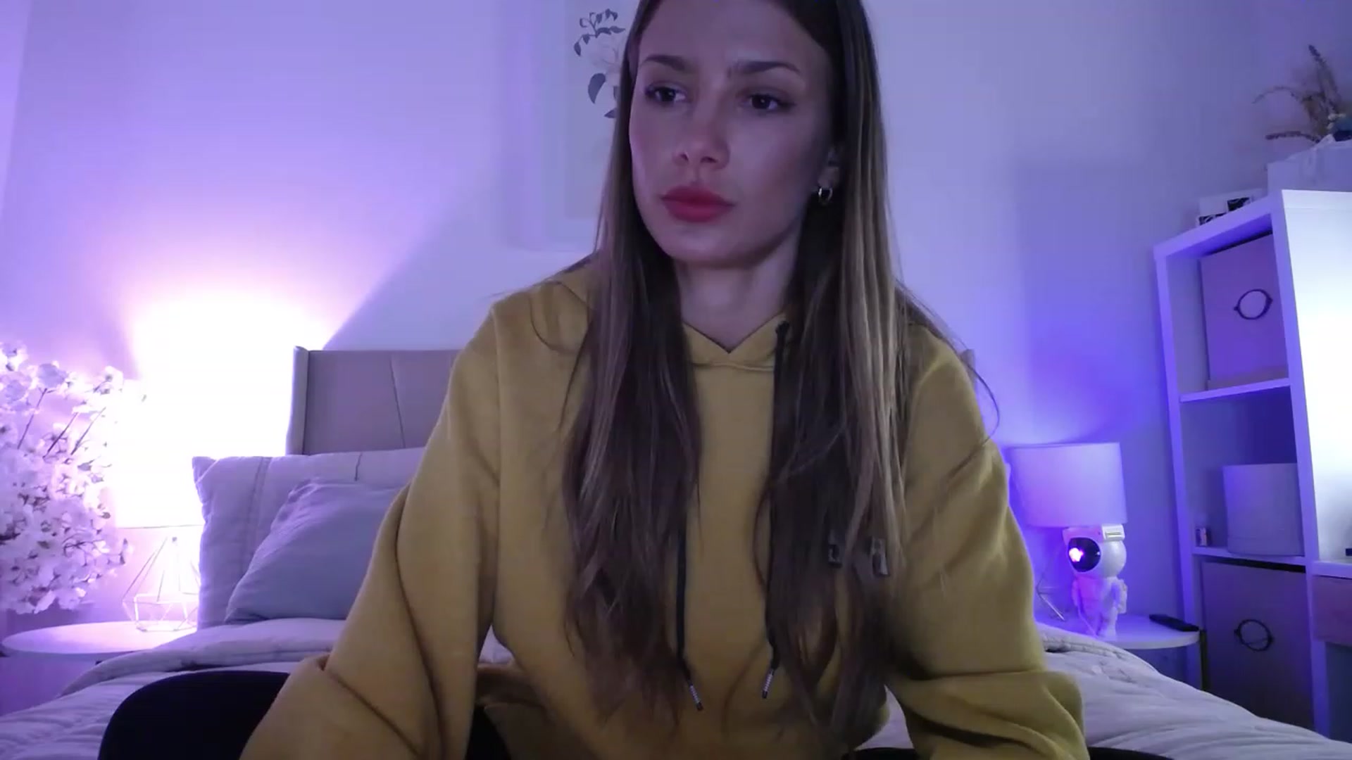 Gallery image thumbnail from MaryNewM's myfreecams stream on, 04/27/2023, 06:22 image 9 of 20