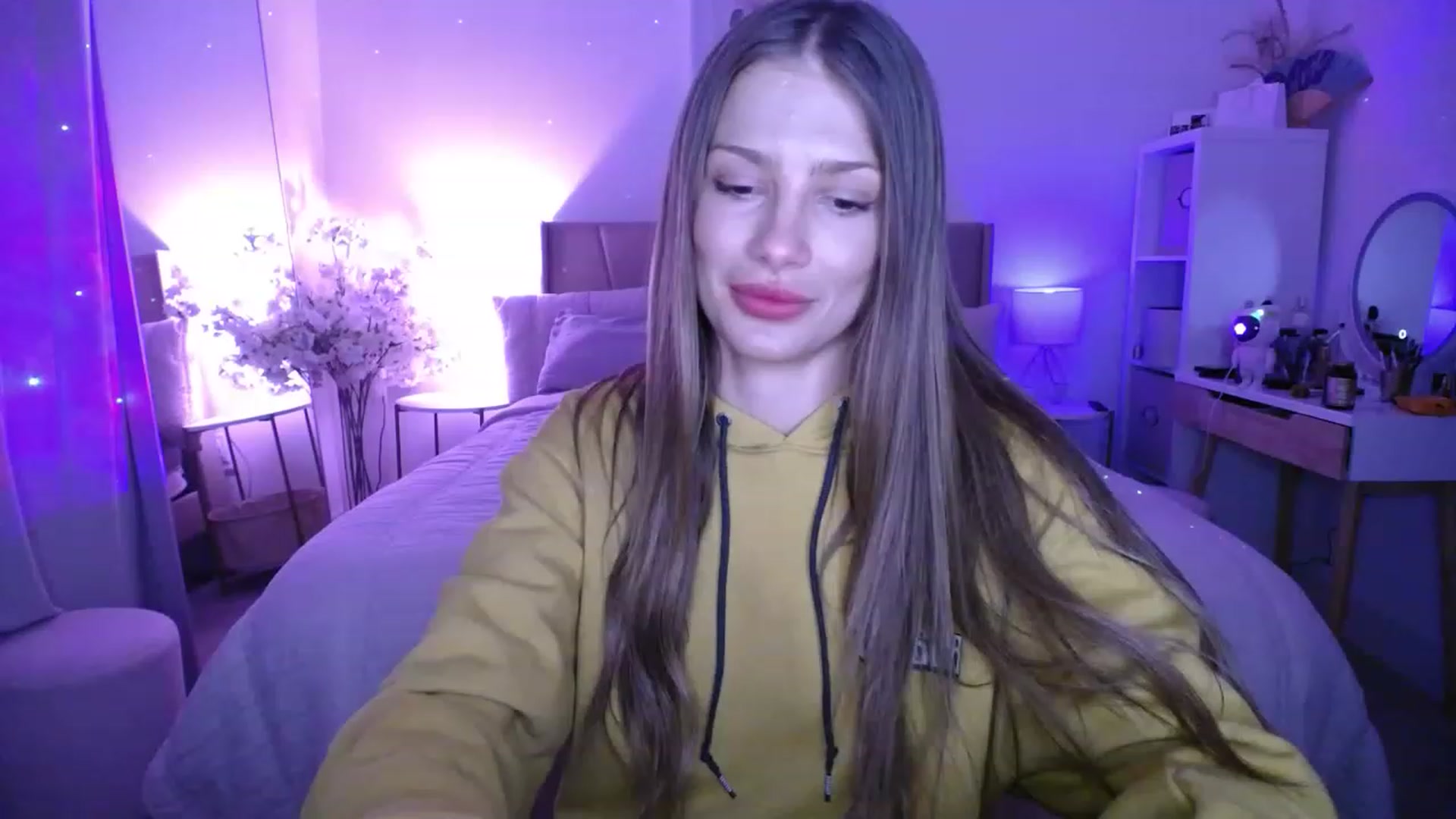 Gallery image thumbnail from MaryNewM's myfreecams stream on, 04/27/2023, 06:22 image 2 of 20