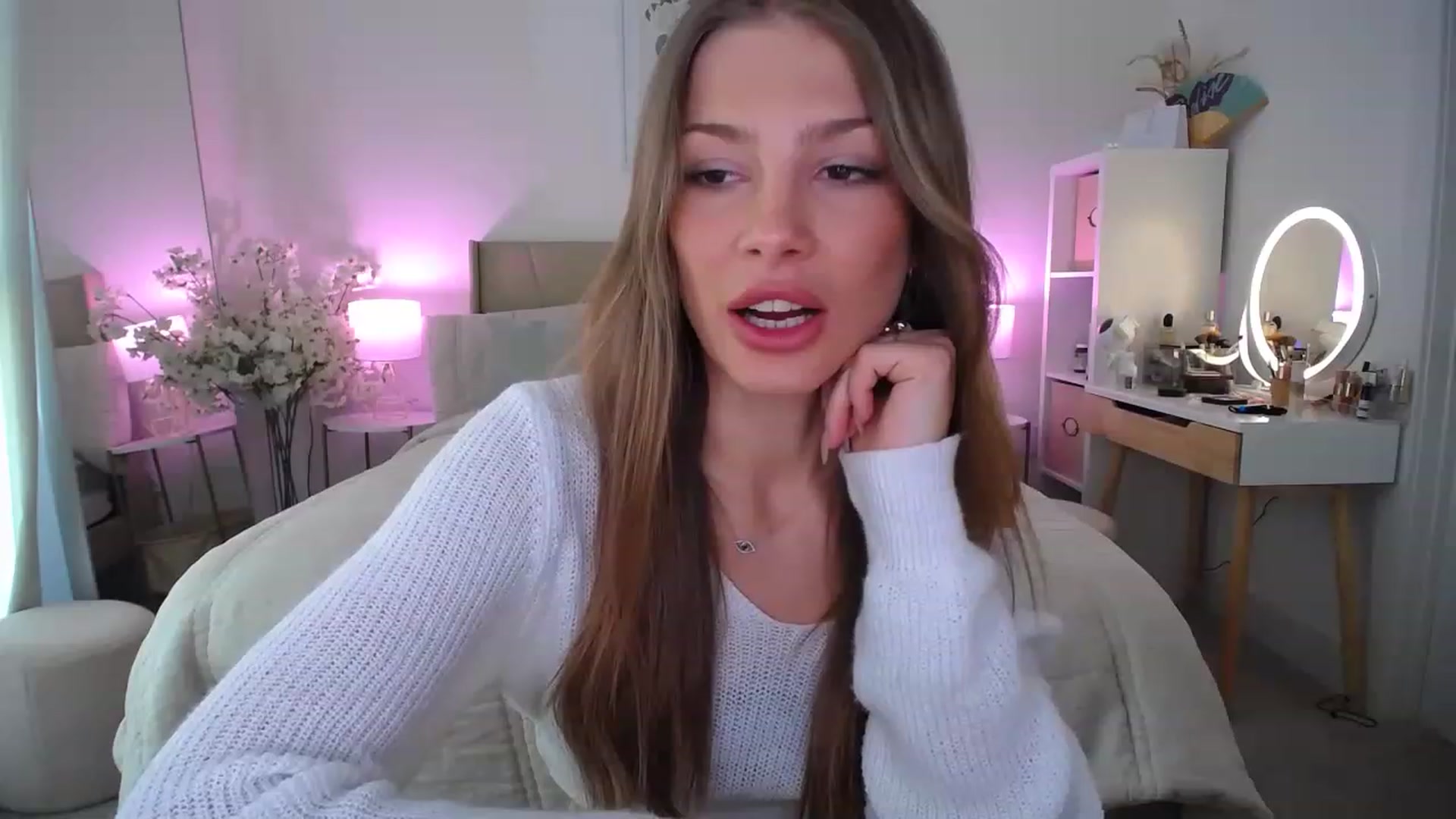 Gallery image thumbnail from MaryNewM's myfreecams stream on, 05/05/2023, 22:49 image 9 of 20