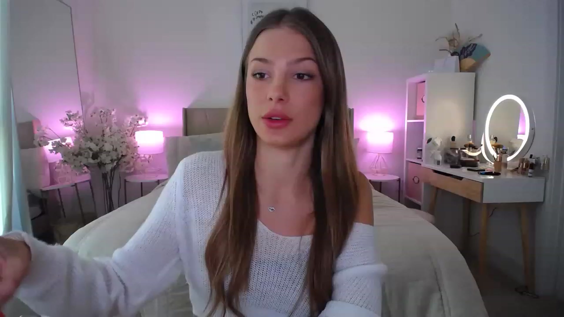 Gallery image thumbnail from MaryNewM's myfreecams stream on, 05/05/2023, 22:49 image 12 of 20