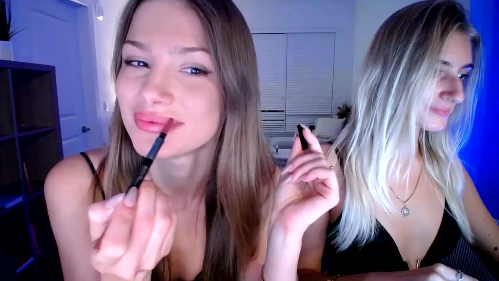 Gallery image thumbnail from MaryNewM's myfreecams stream on, 05/06/2023, 06:12 image 4 of 20