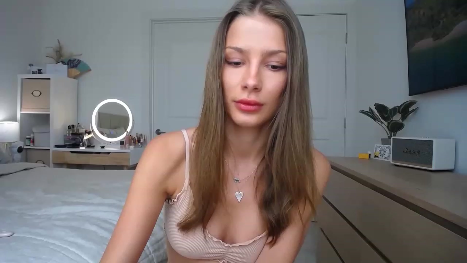 Gallery image thumbnail from MaryNewM's myfreecams stream on, 05/09/2023, 19:56 image 6 of 20