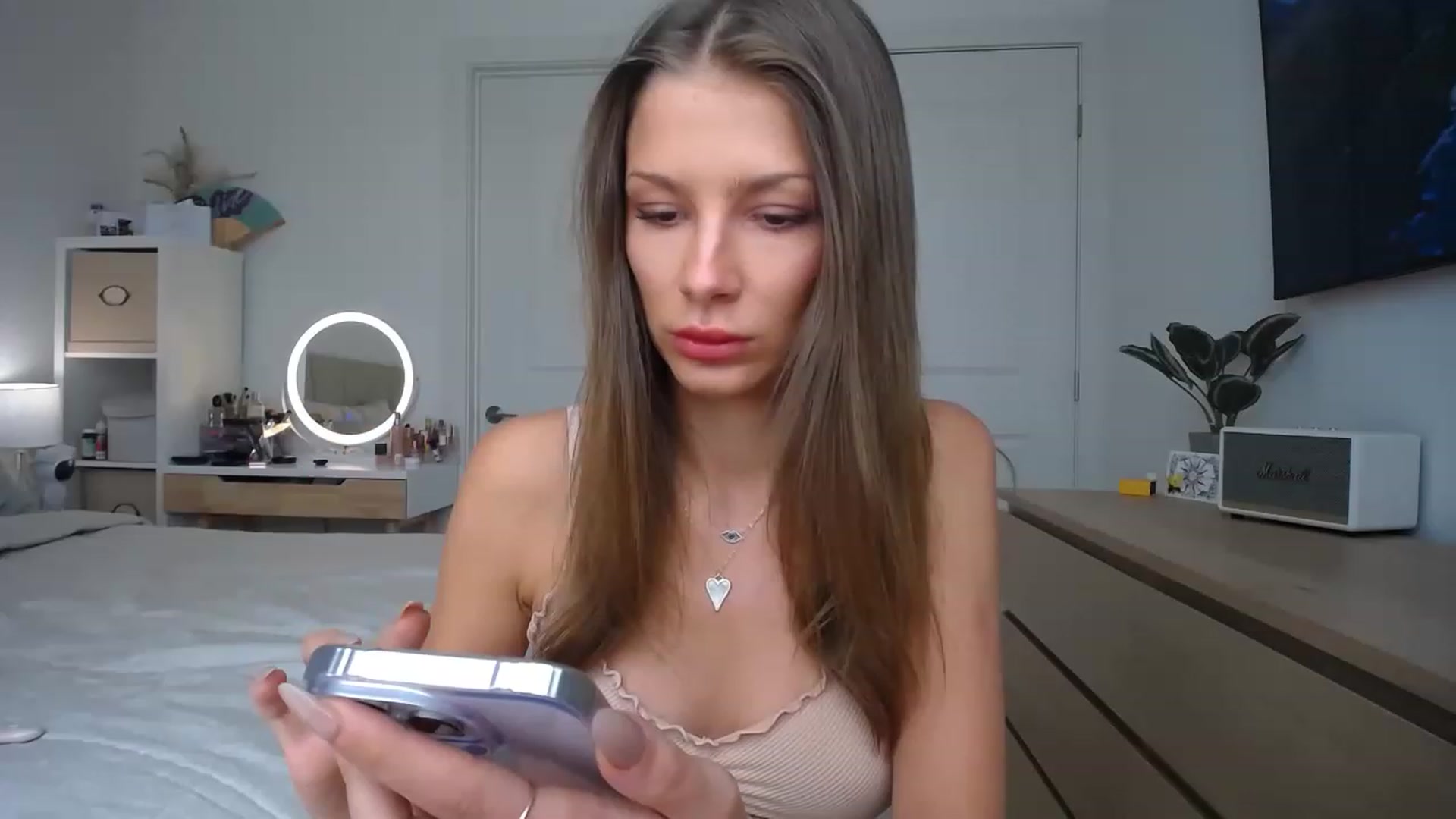 Gallery image thumbnail from MaryNewM's myfreecams stream on, 05/09/2023, 19:56 image 4 of 20