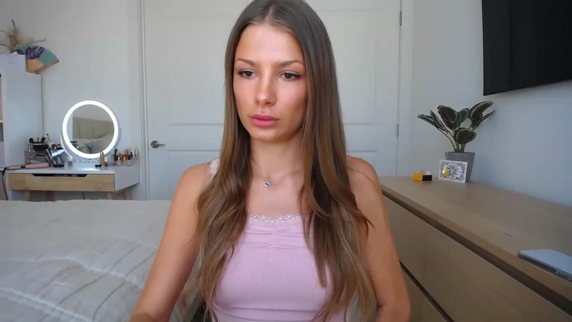 Gallery image thumbnail from MaryNewM's myfreecams stream on, 05/12/2023, 23:01 image 19 of 20