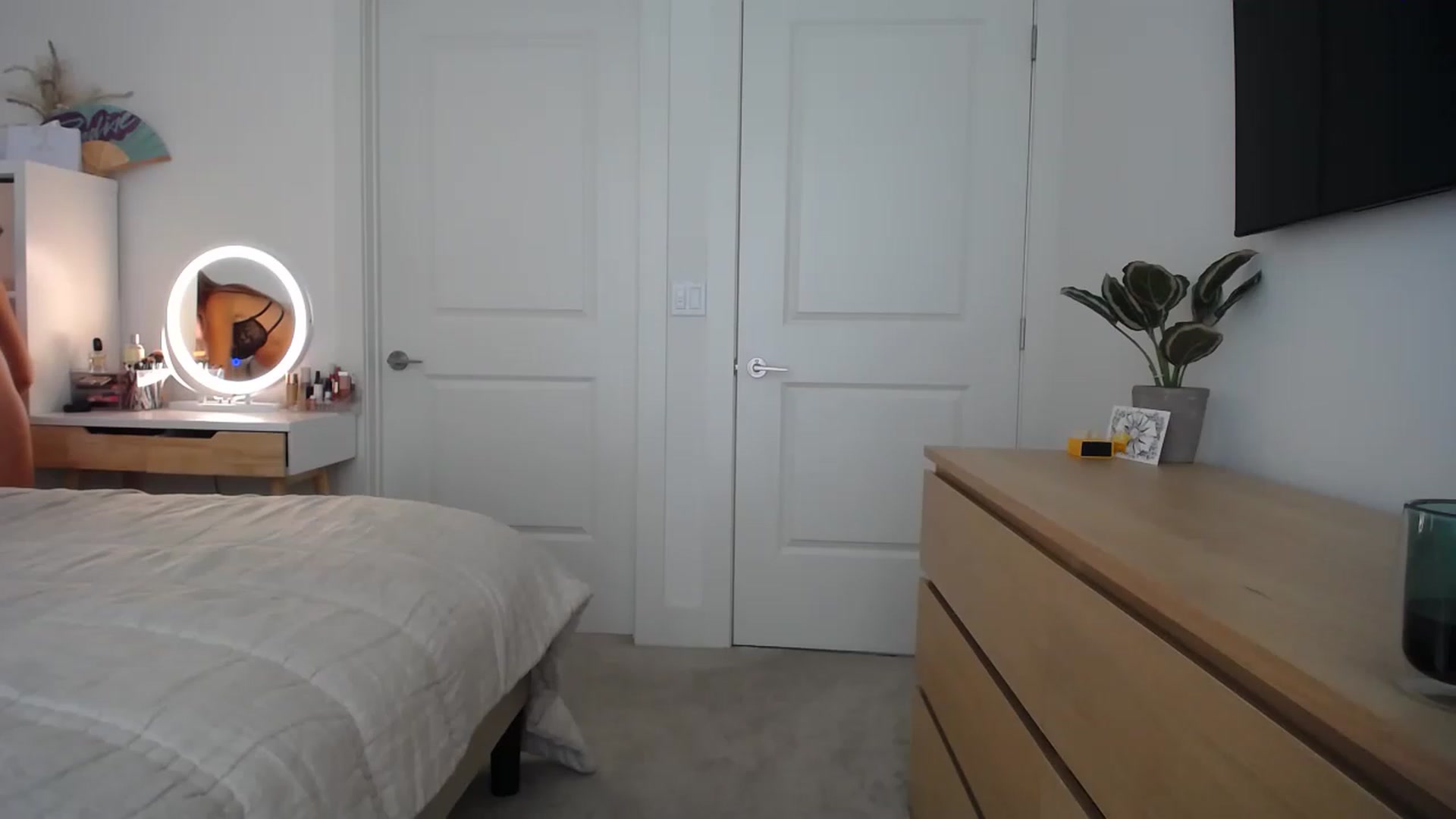 Gallery image thumbnail from MaryNewM's myfreecams stream on, 06/14/2023, 21:47 image 14 of 20