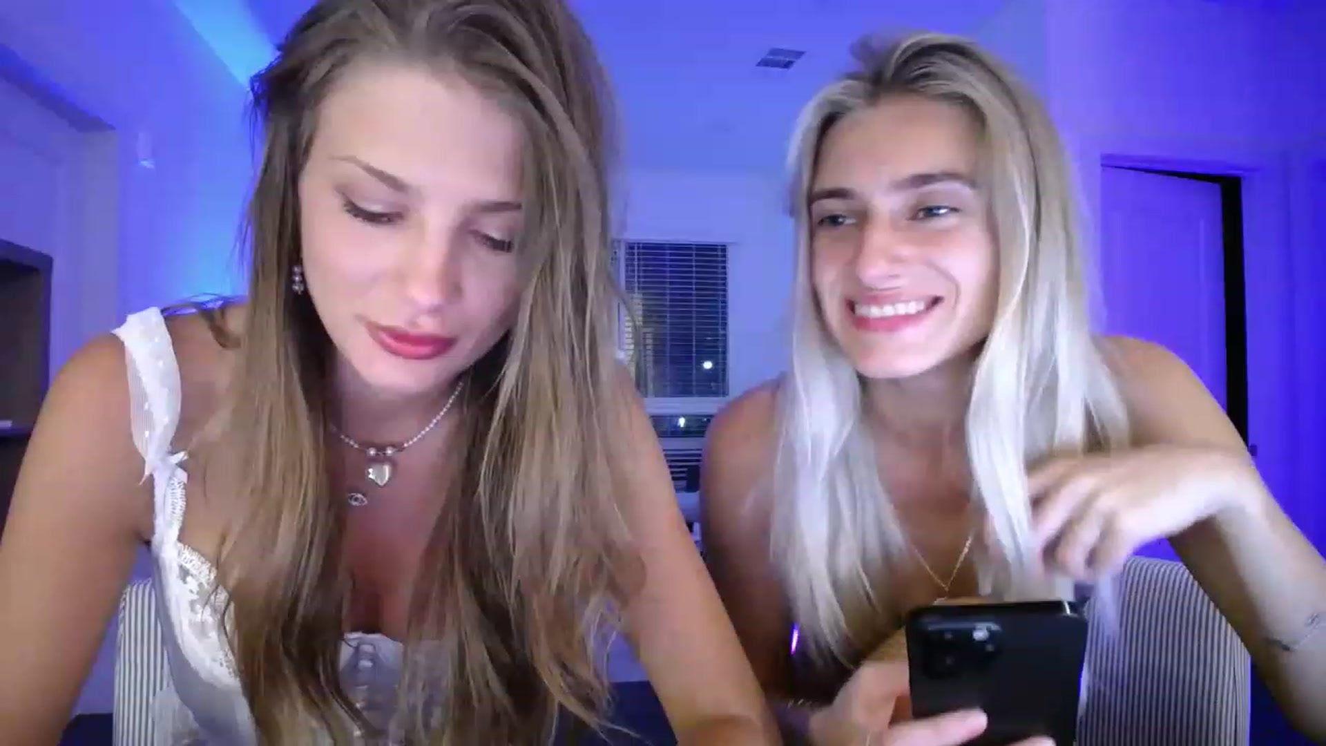 Gallery image thumbnail from MaryNewM's myfreecams stream on, 06/15/2023, 05:07 image 13 of 20