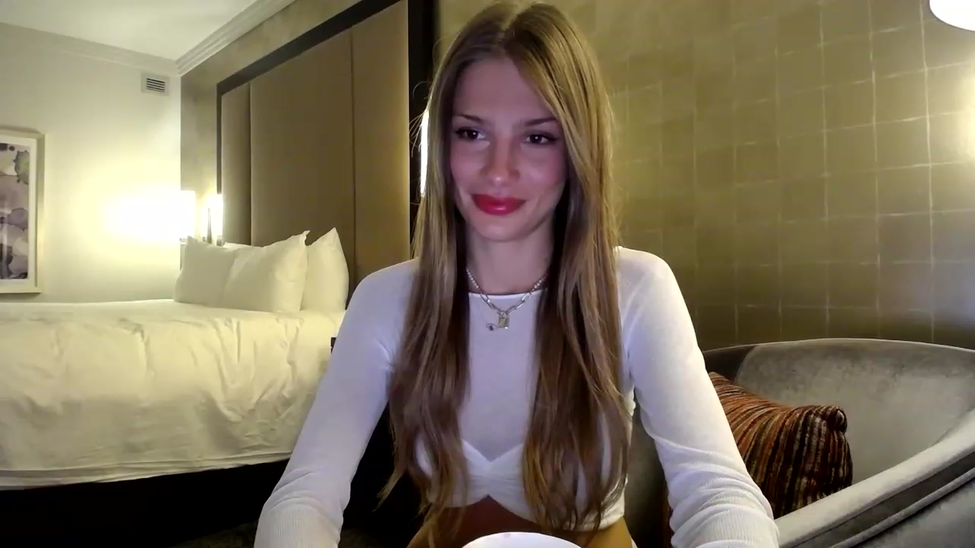 Gallery image thumbnail from MaryNewM's myfreecams stream on, 06/20/2023, 21:05 image 14 of 20