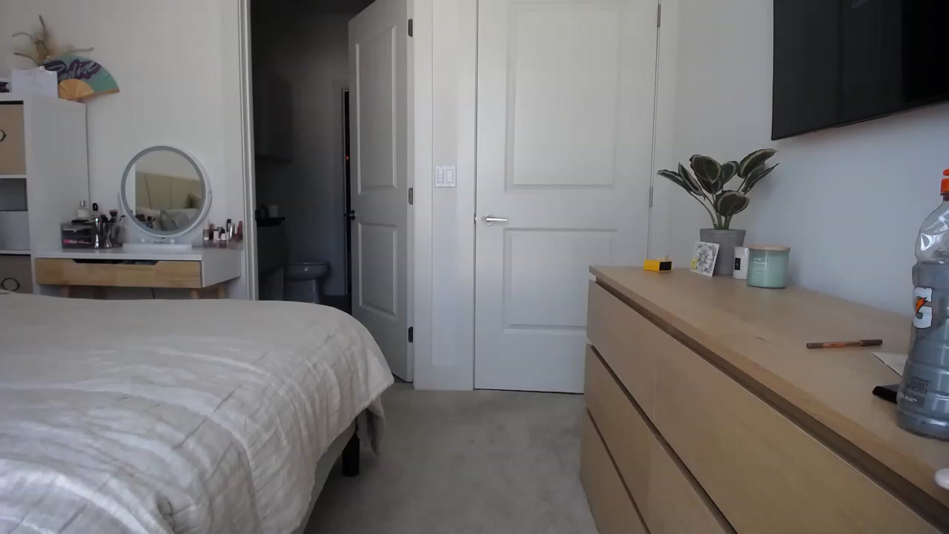 Gallery image thumbnail from MaryNewM's myfreecams stream on, 06/28/2023, 19:37 image 5 of 20