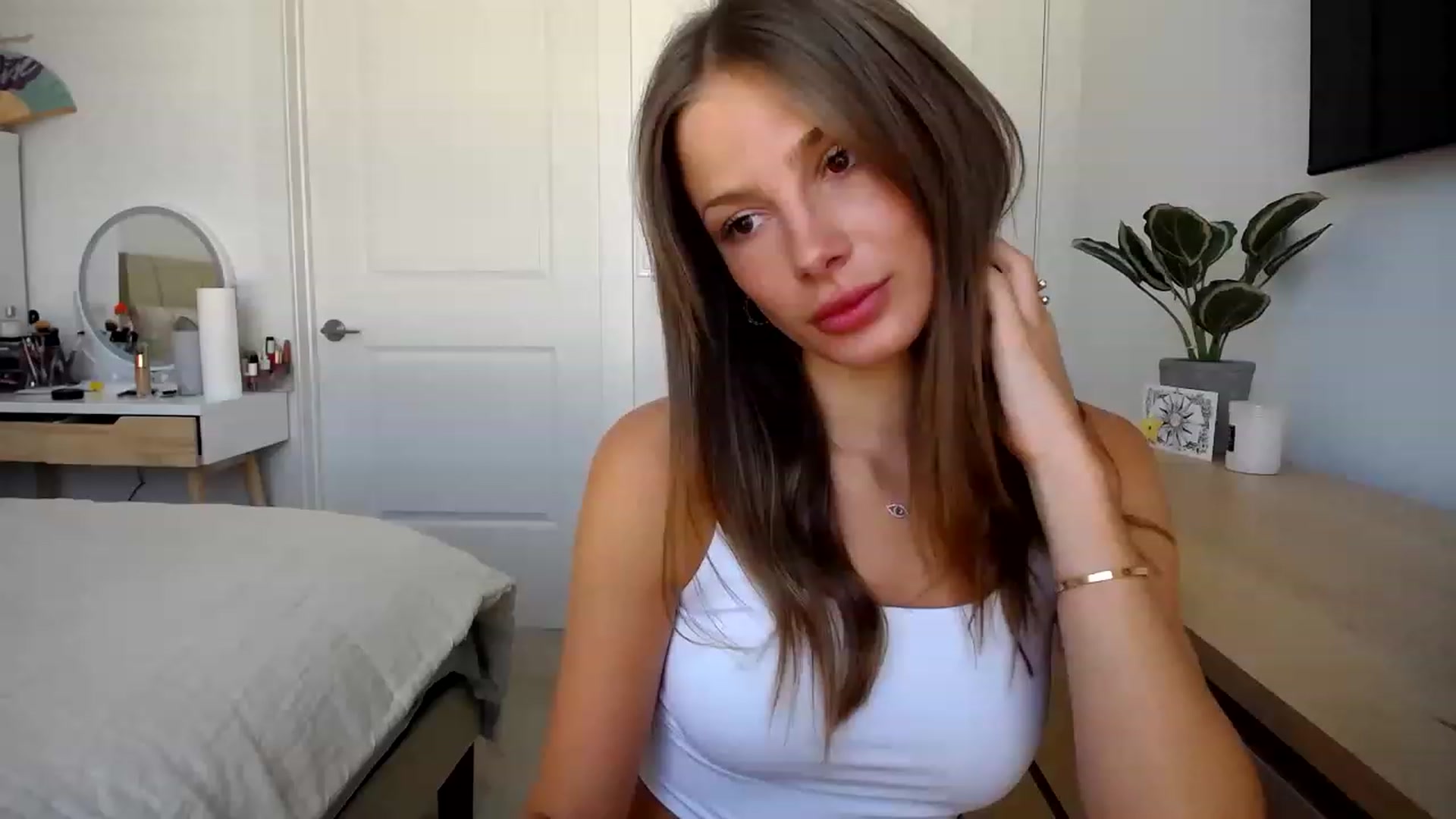 Gallery image thumbnail from MaryNewM's myfreecams stream on, 06/30/2023, 20:30 image 17 of 20