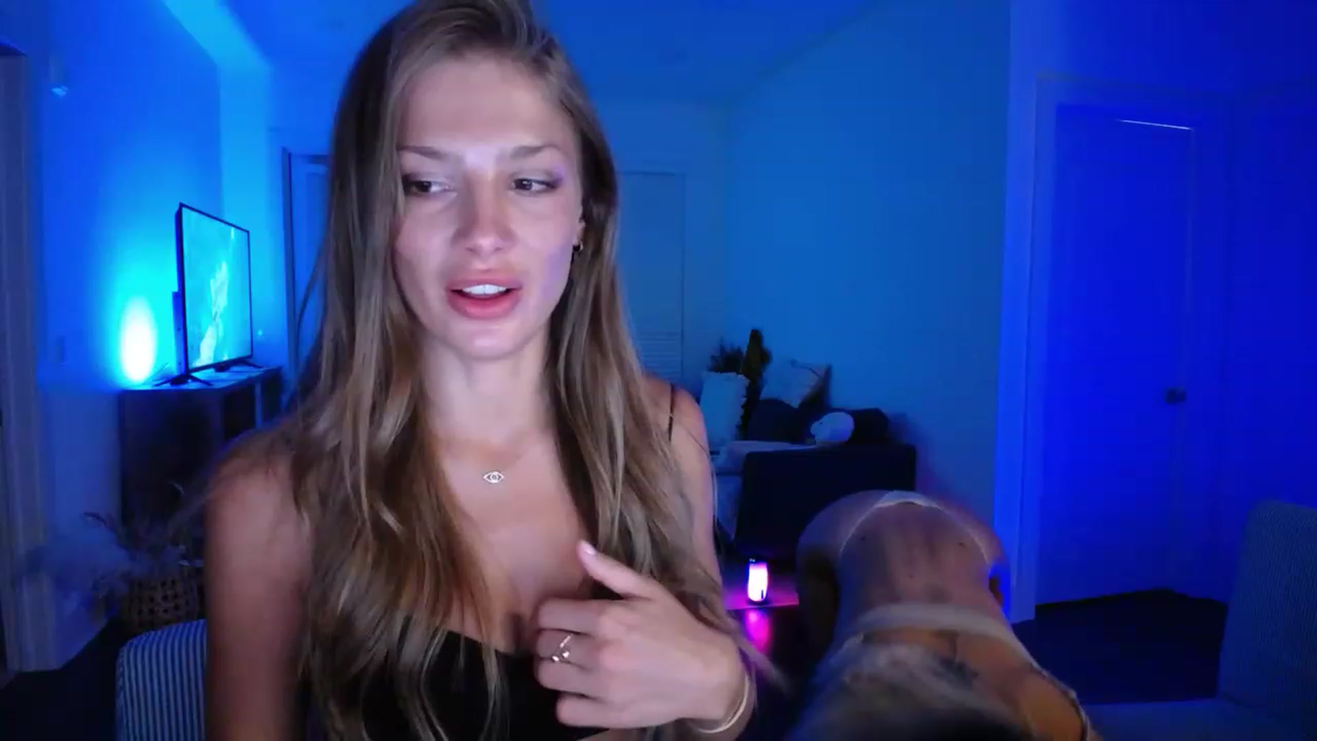 Gallery image thumbnail from MaryNewM's myfreecams stream on, 07/27/2023, 04:13 image 16 of 20
