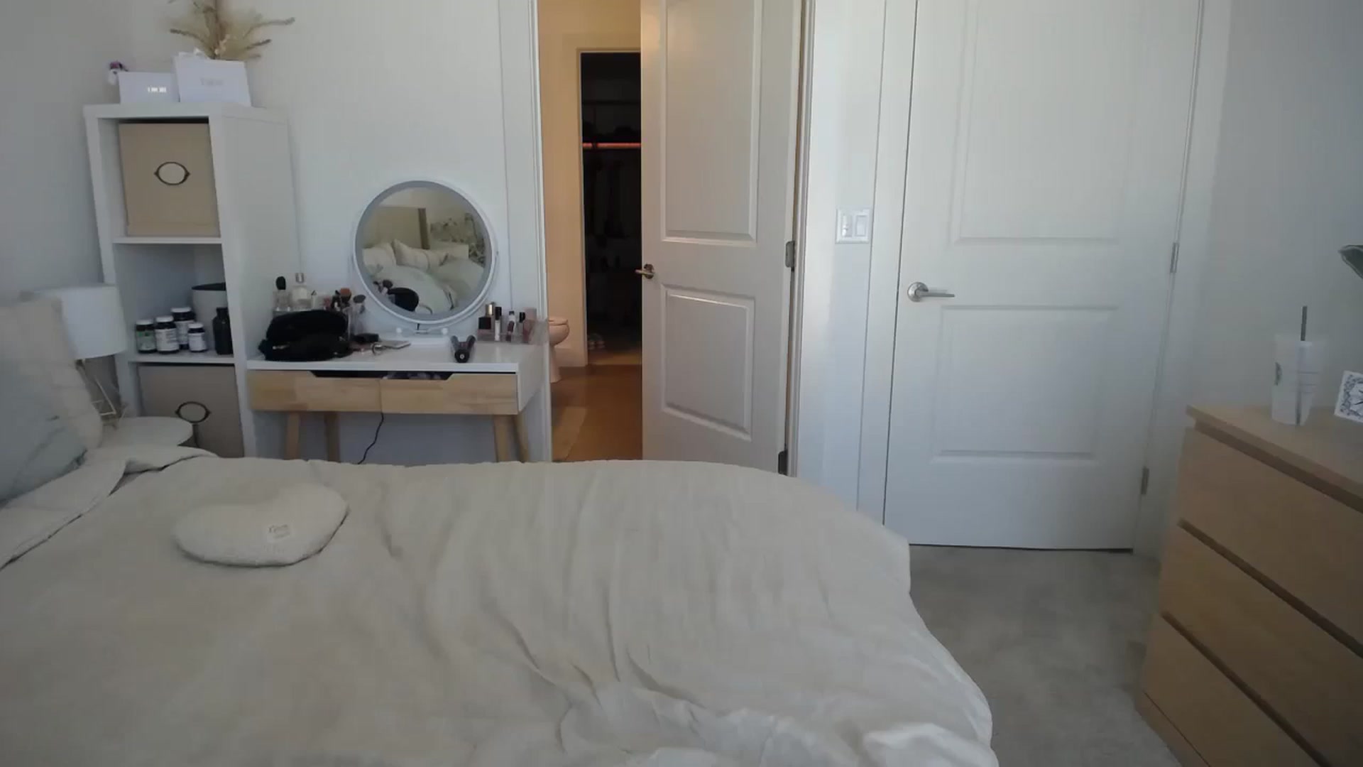 Gallery image thumbnail from MaryNewM's myfreecams stream on, 08/15/2023, 20:25 image 12 of 20