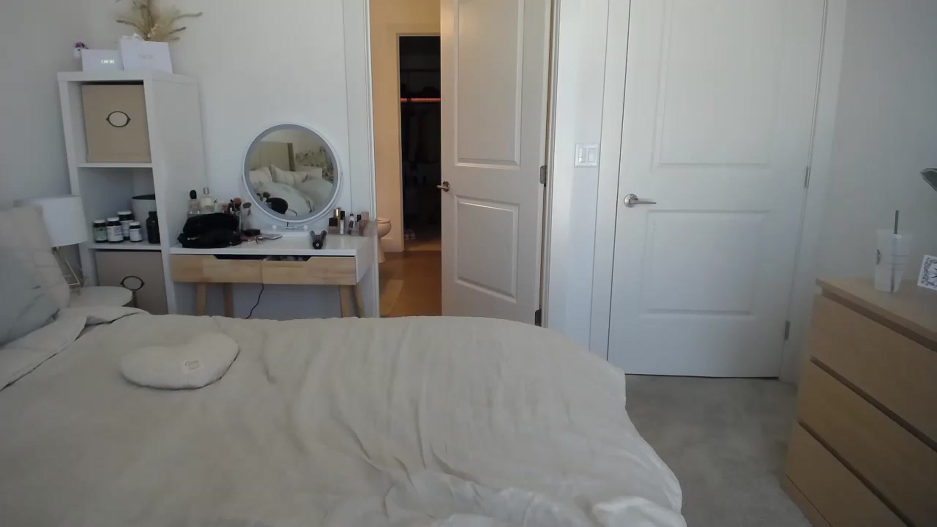 Gallery image thumbnail from MaryNewM's myfreecams stream on, 08/15/2023, 20:25 image 11 of 20