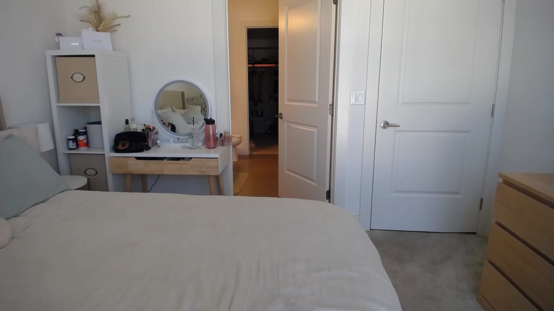 Gallery image thumbnail from MaryNewM's myfreecams stream on, 08/18/2023, 20:17 image 10 of 20
