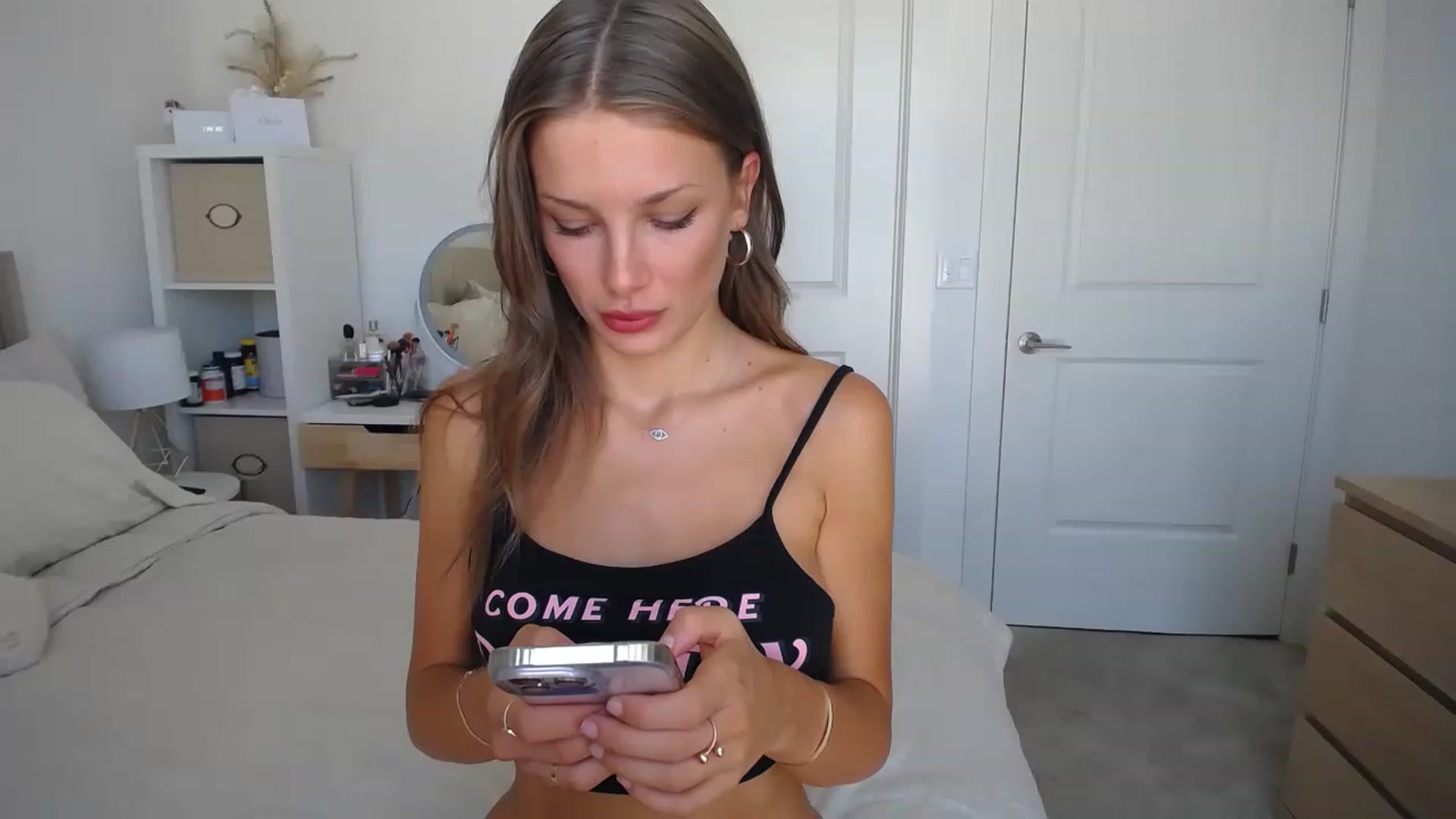Gallery image thumbnail from MaryNewM's myfreecams stream on, 08/22/2023, 17:41 image 13 of 20