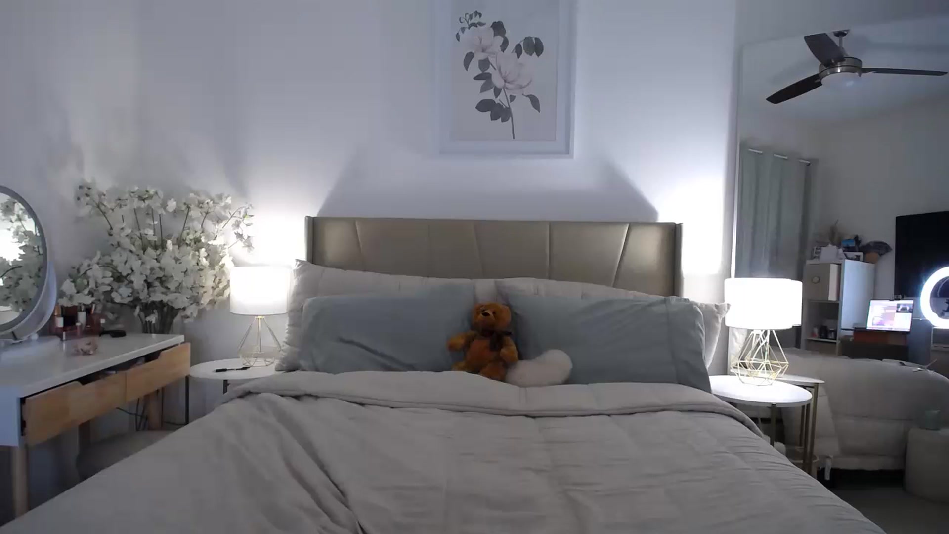 Gallery image thumbnail from MaryNewM's myfreecams stream on, 09/28/2023, 02:29 image 15 of 20