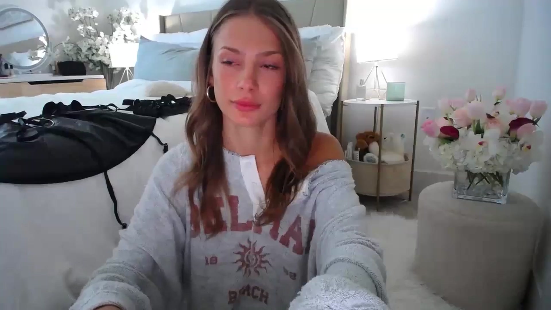 Gallery image thumbnail from MaryNewM's myfreecams stream on, 10/06/2023, 22:29 image 14 of 20
