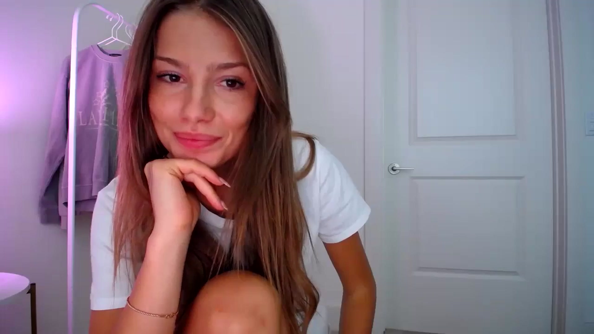 Gallery image thumbnail from MaryNewM's myfreecams stream on, 11/02/2023, 22:53 image 20 of 20