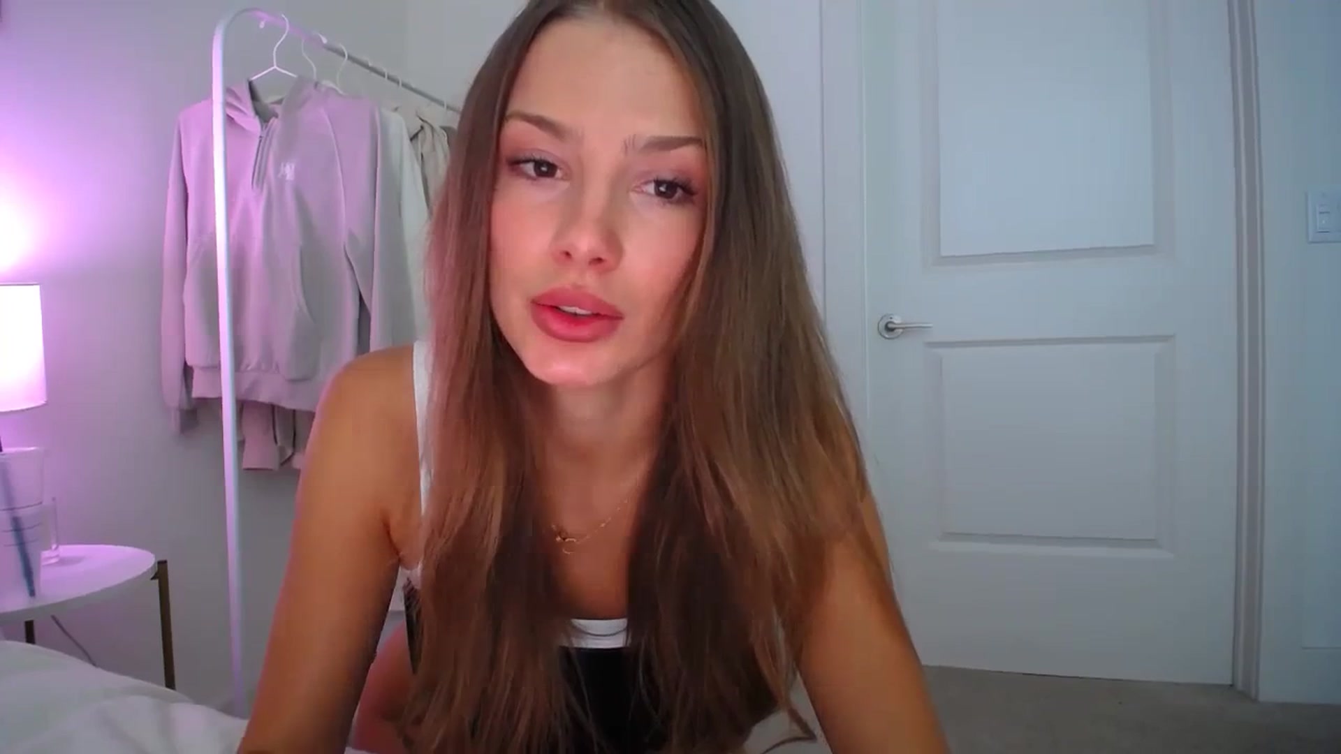 Gallery image thumbnail from MaryNewM's myfreecams stream on, 11/03/2023, 19:30 image 19 of 20