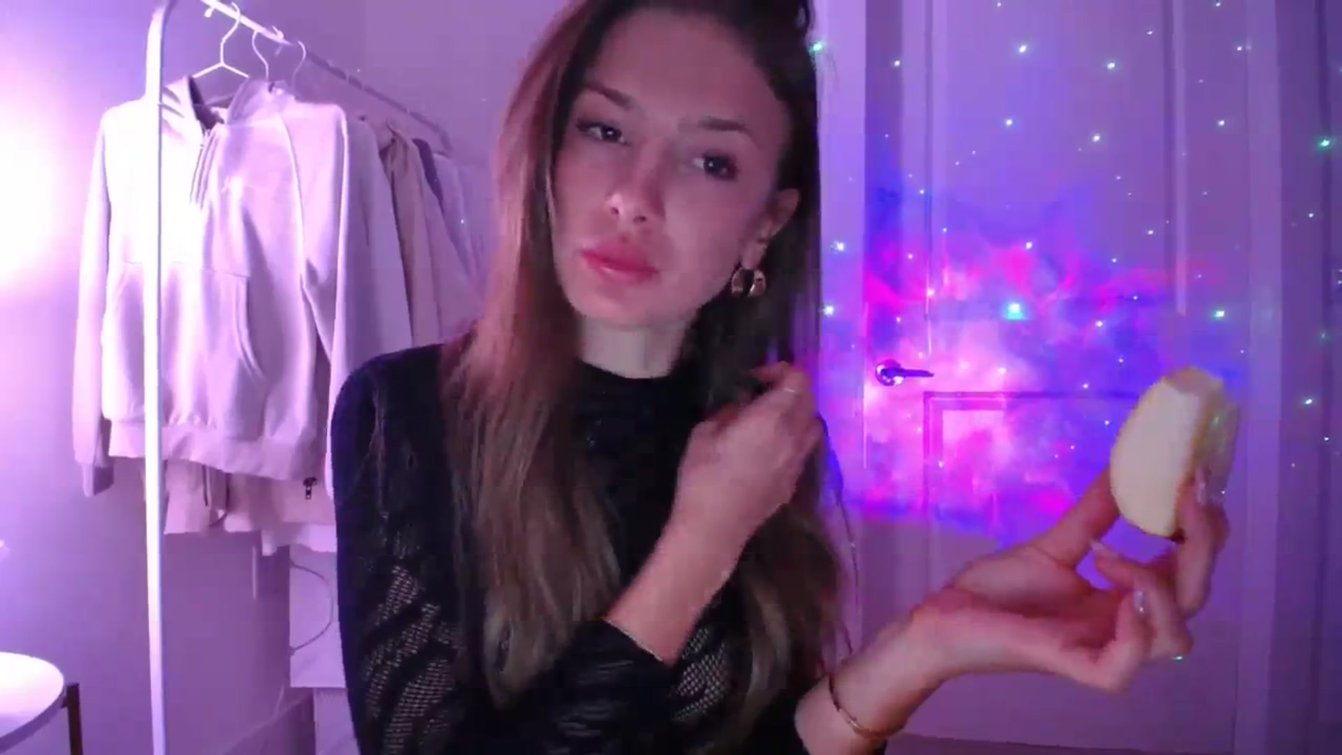 Gallery image thumbnail from MaryNewM's myfreecams stream on, 11/04/2023, 03:20 image 15 of 20