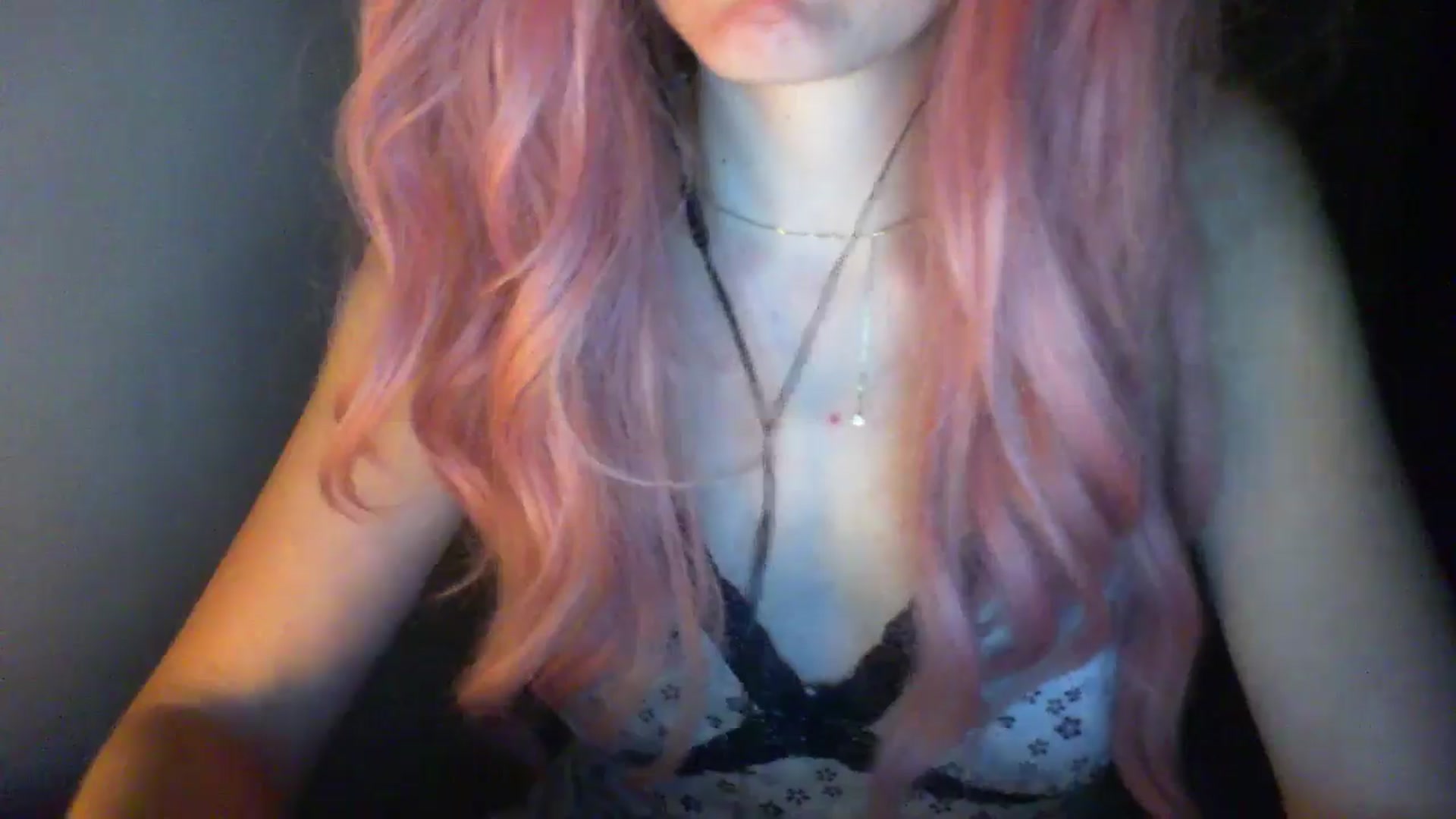 Gallery image thumbnail from MaryStreep95's myfreecams stream on, 09/18/2025, 24:01 image 17 of 20