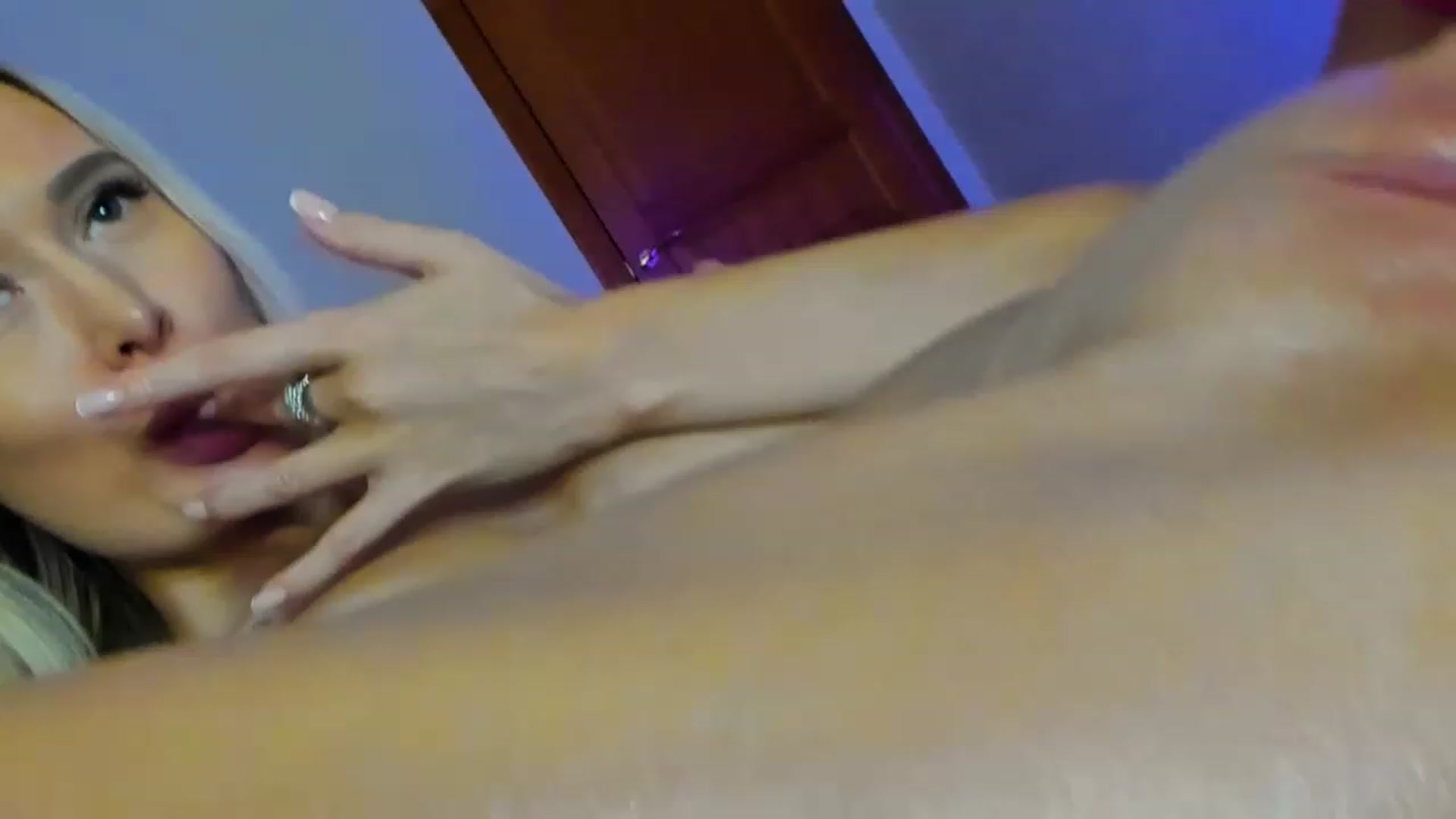 Gallery image thumbnail from MarySweety_'s myfreecams stream on, 12/10/2022, 07:12 image 12 of 20