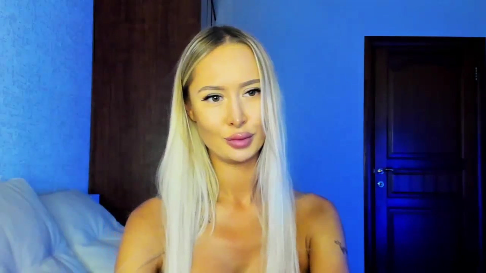 Gallery image thumbnail from MarySweety_'s myfreecams stream on, 08/09/2023, 06:09 image 16 of 20