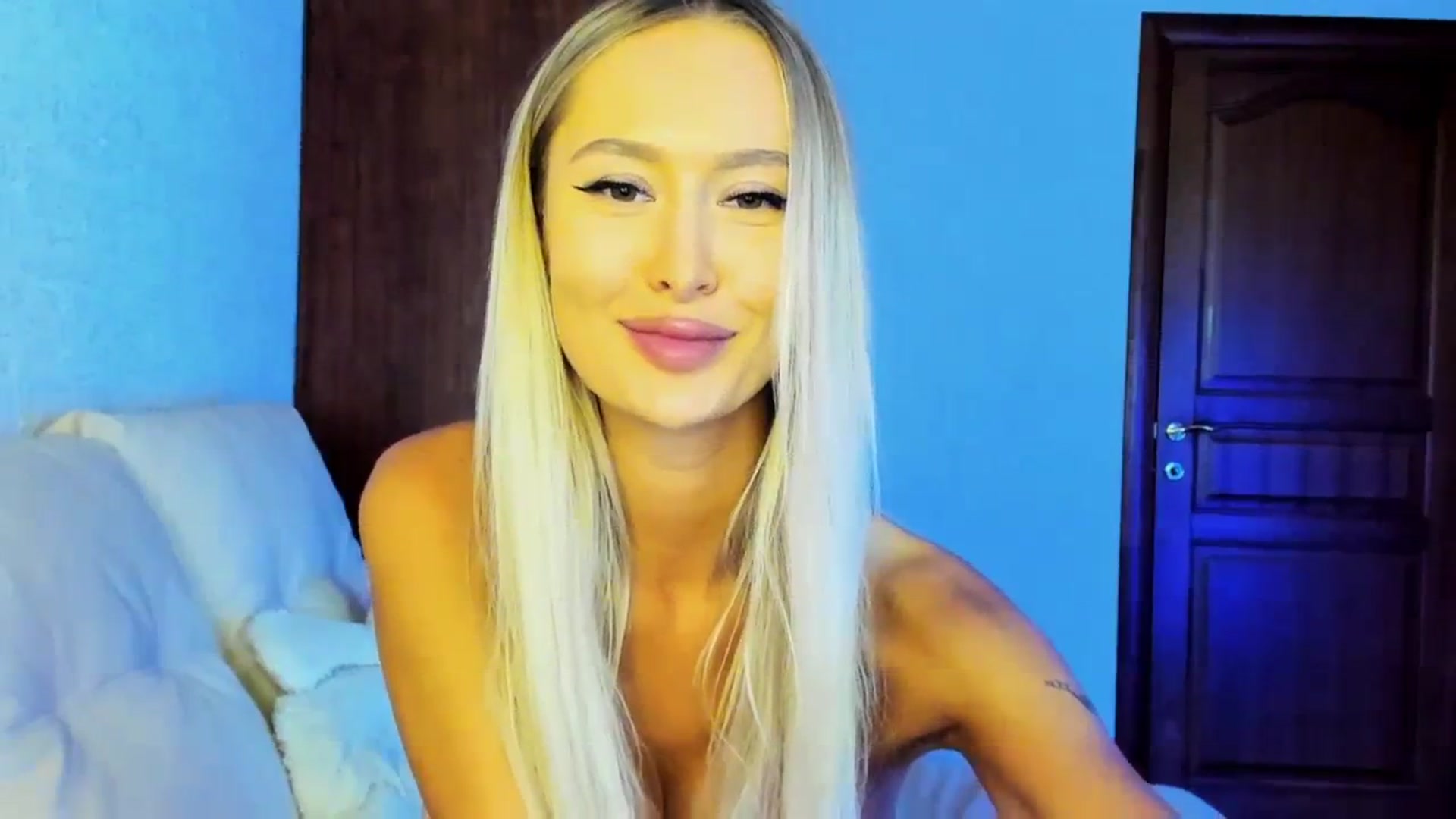 Gallery image thumbnail from MarySweety_'s myfreecams stream on, 08/14/2023, 06:26 image 13 of 20