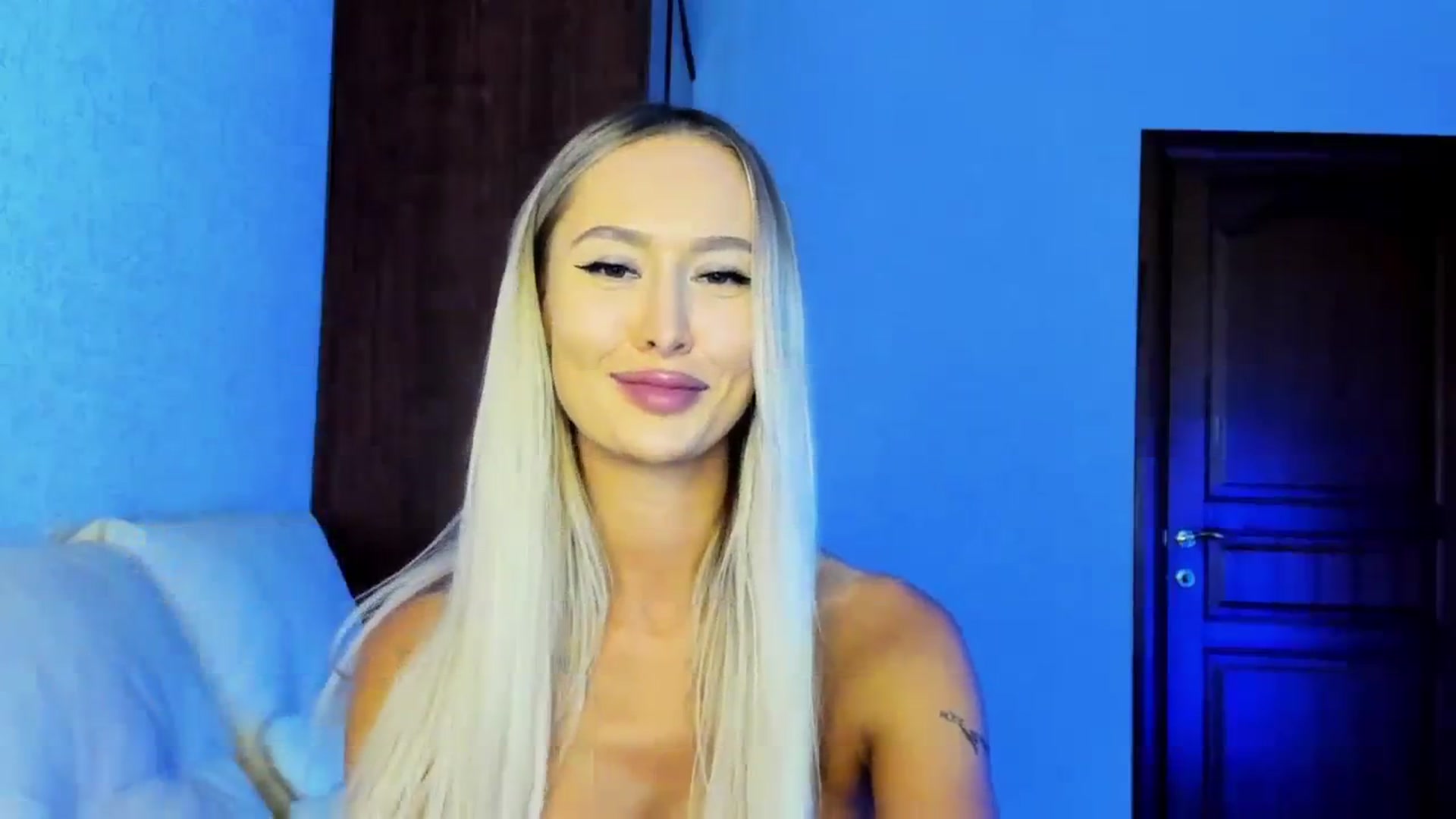 Gallery image thumbnail from MarySweety_'s myfreecams stream on, 08/14/2023, 06:26 image 18 of 20