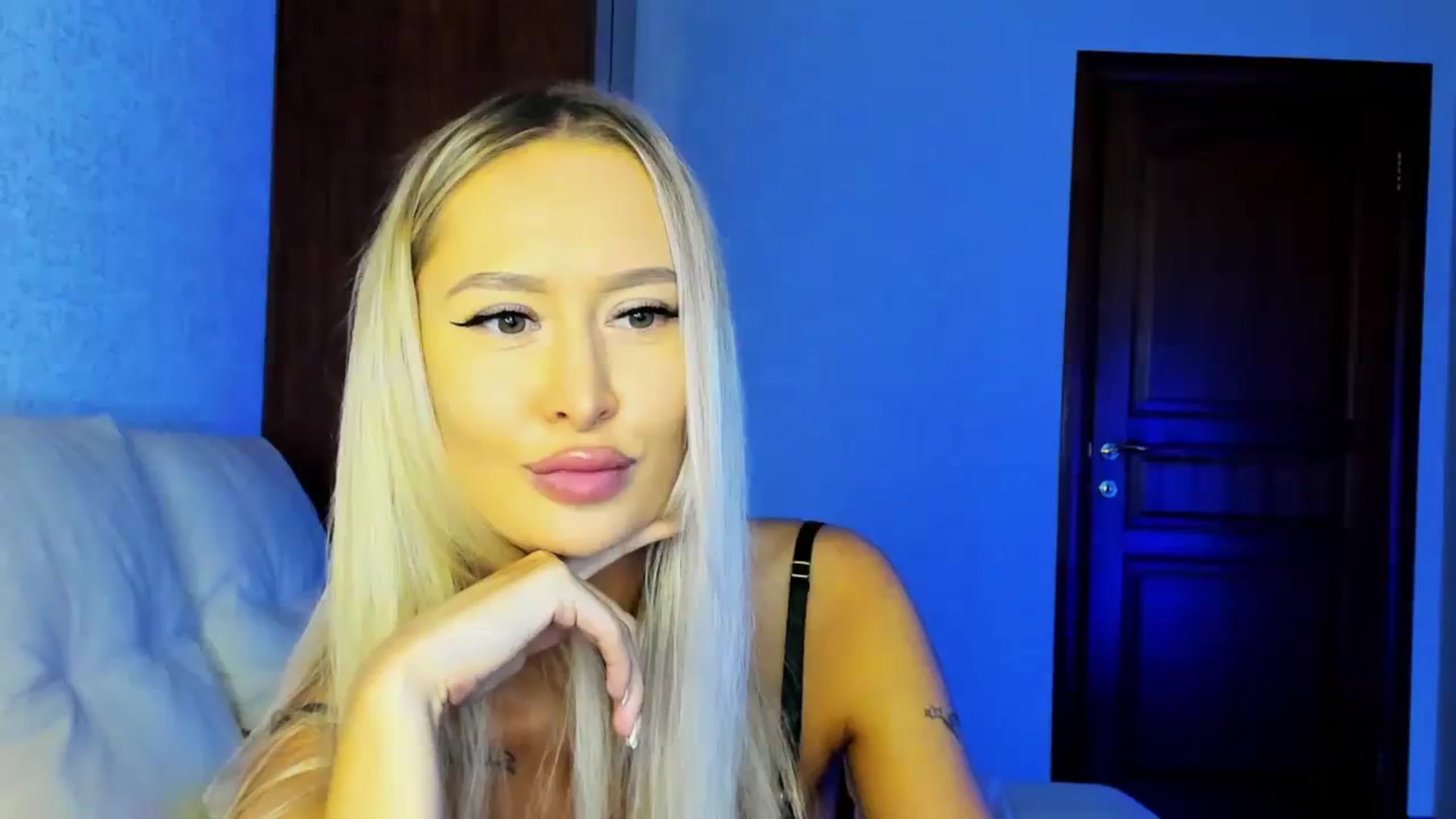 Gallery image thumbnail from MarySweety_'s myfreecams stream on, 08/15/2023, 05:46 image 12 of 20