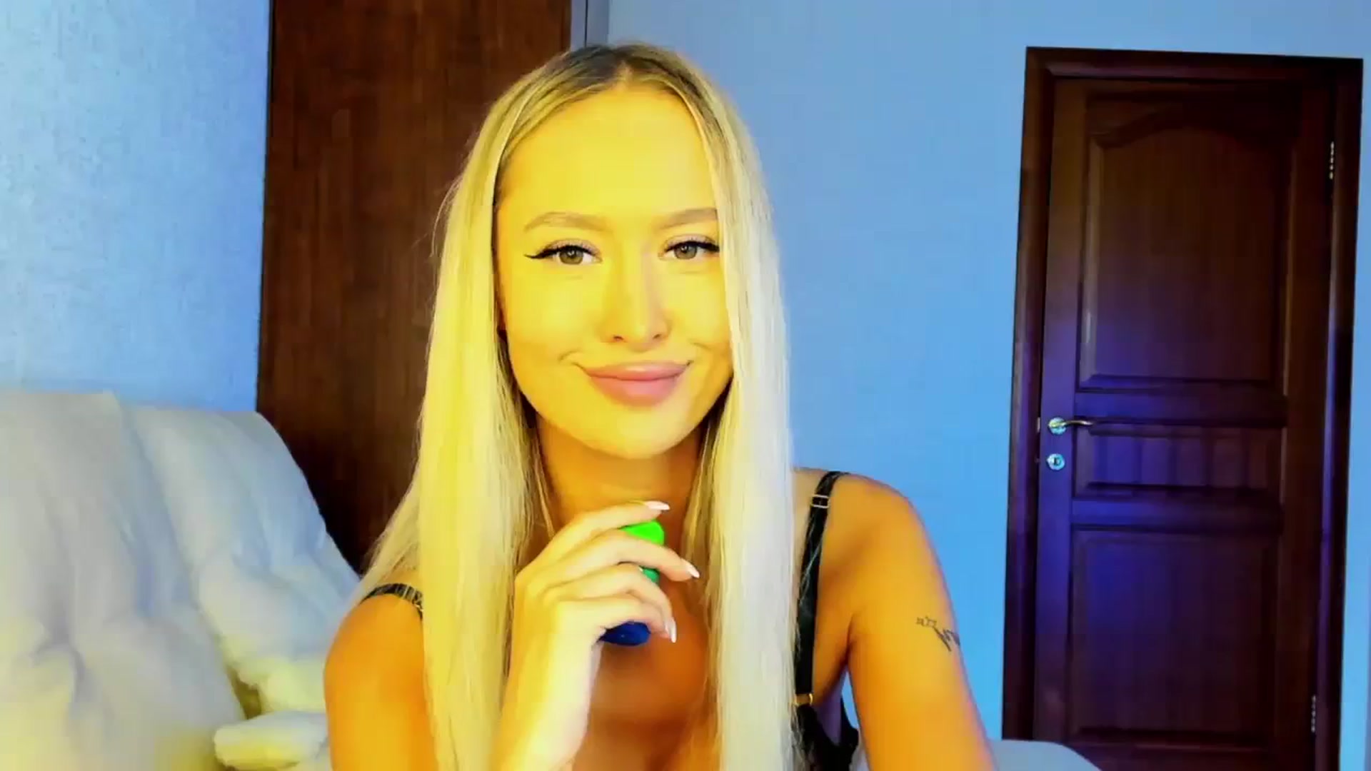 Gallery image thumbnail from MarySweety_'s myfreecams stream on, 08/15/2023, 05:46 image 4 of 20