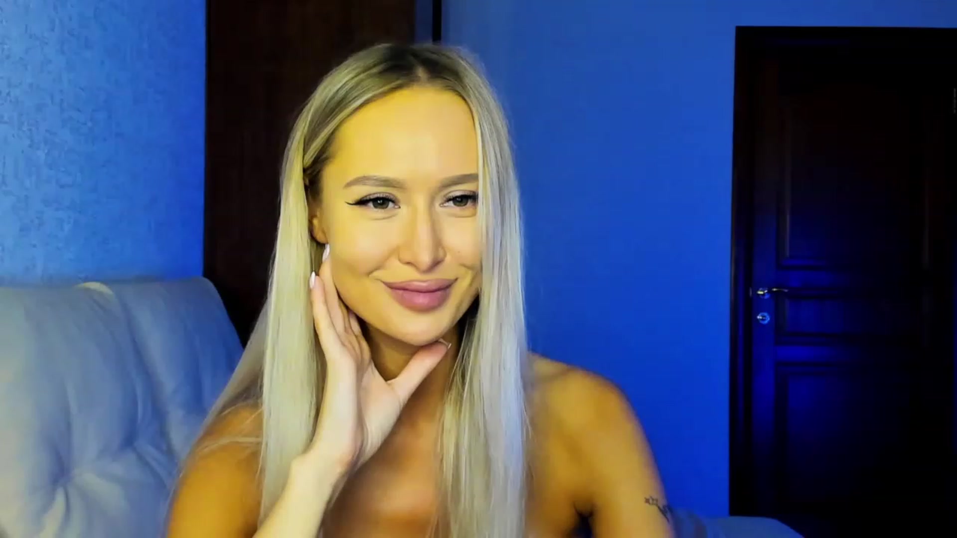Gallery image thumbnail from MarySweety_'s myfreecams stream on, 08/18/2023, 06:13 image 6 of 20