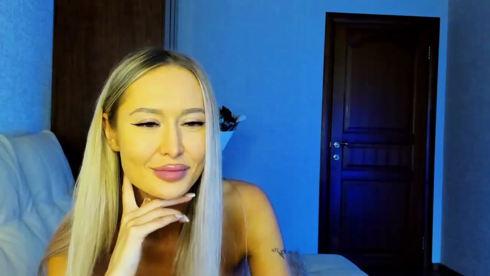 Gallery image thumbnail from MarySweety_'s myfreecams stream on, 08/21/2023, 06:27 image 13 of 20