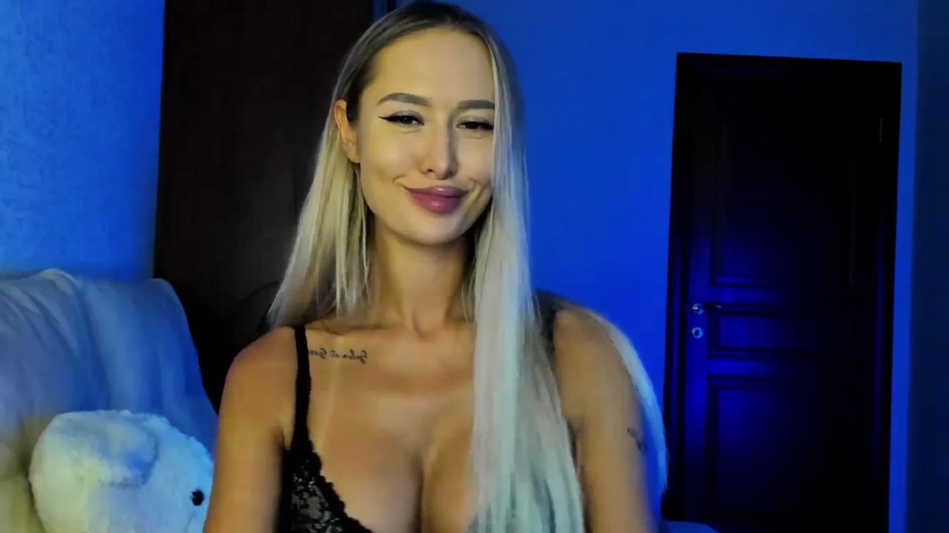 Gallery image thumbnail from MarySweety_'s myfreecams stream on, 08/25/2023, 04:17 image 2 of 20