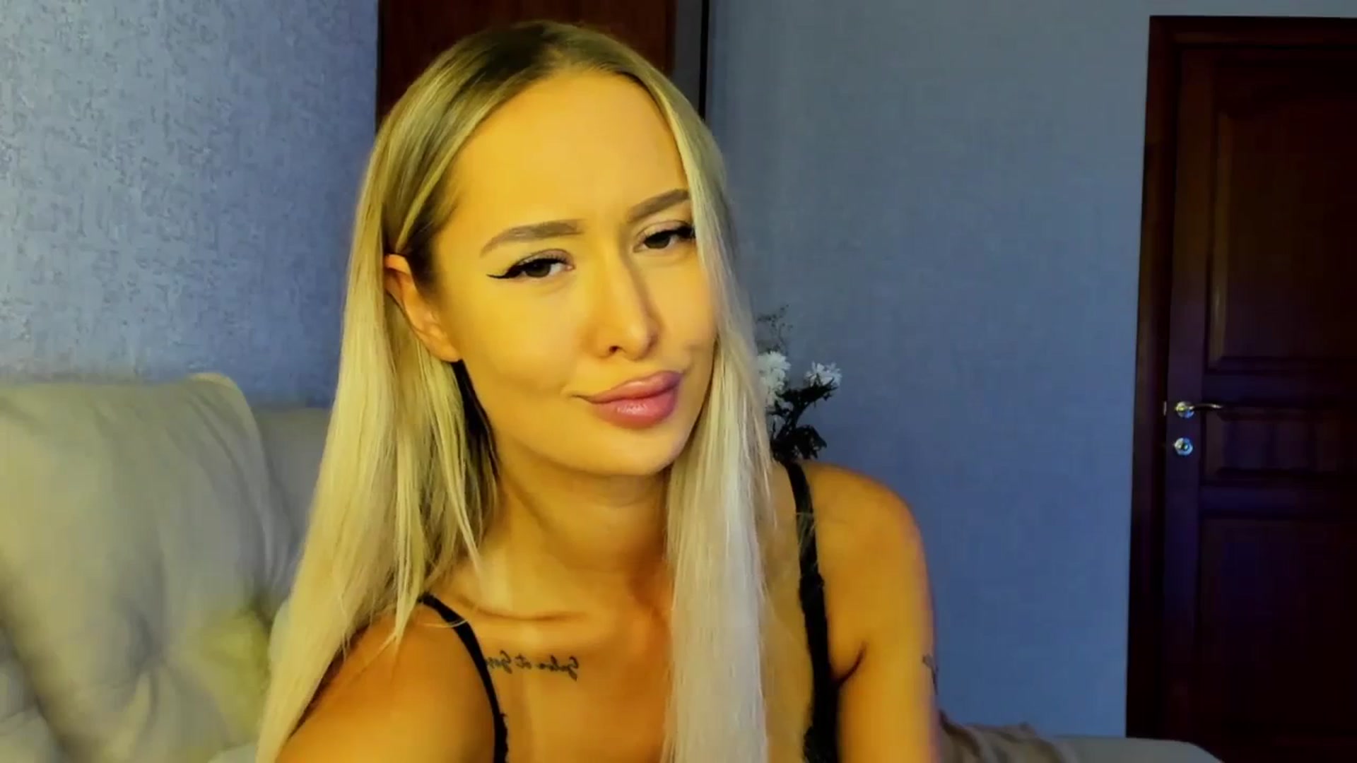 Gallery image thumbnail from MarySweety_'s myfreecams stream on, 08/27/2023, 04:39 image 12 of 20