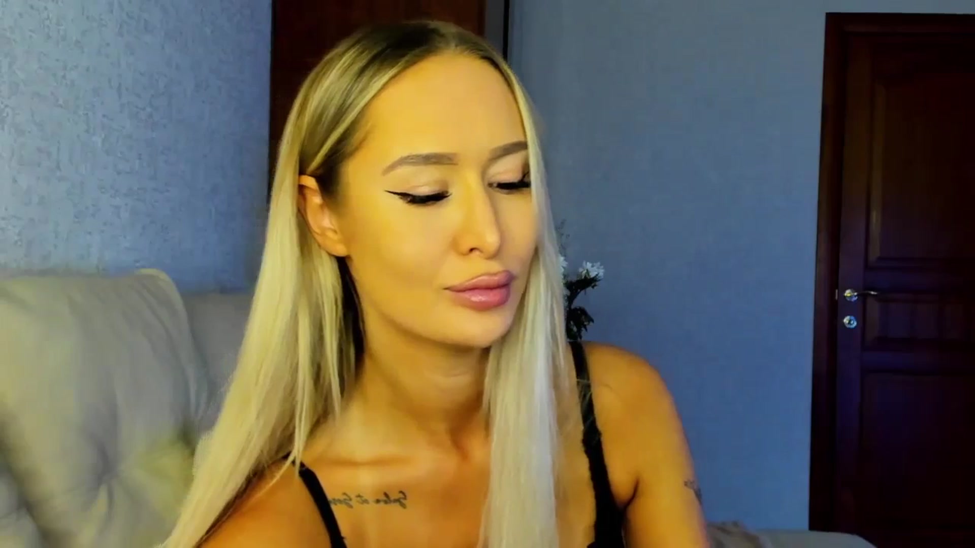 Gallery image thumbnail from MarySweety_'s myfreecams stream on, 08/27/2023, 04:39 image 13 of 20