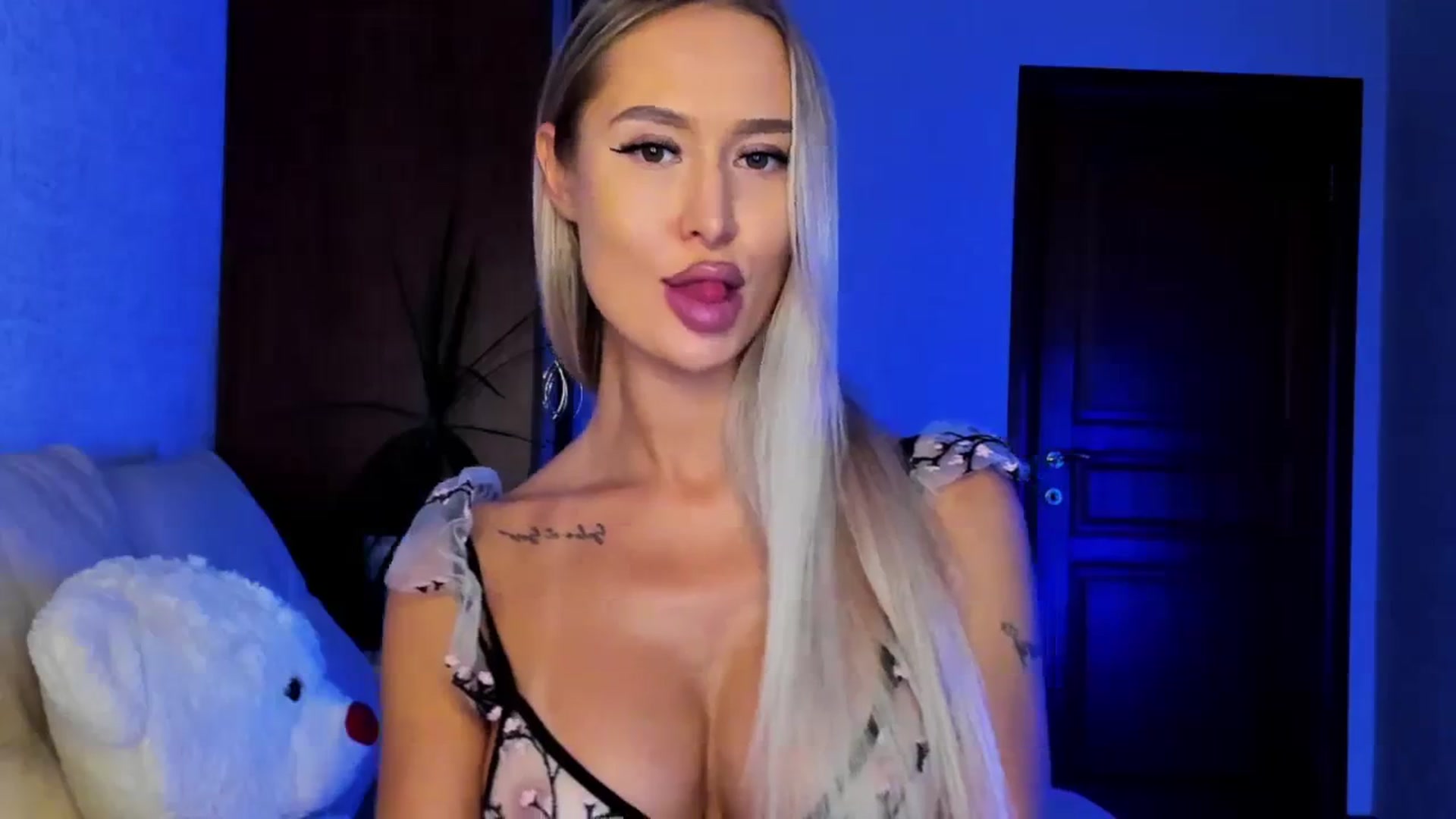 Gallery image thumbnail from MarySweety_'s myfreecams stream on, 09/05/2023, 06:02 image 19 of 20