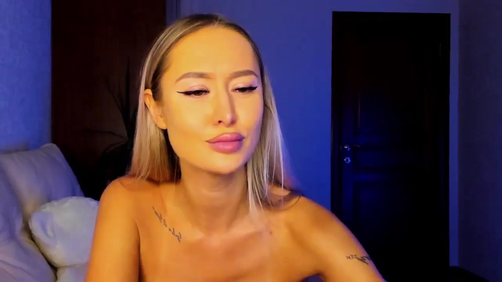 Gallery image thumbnail from MarySweety_'s myfreecams stream on, 09/17/2023, 05:53 image 19 of 20