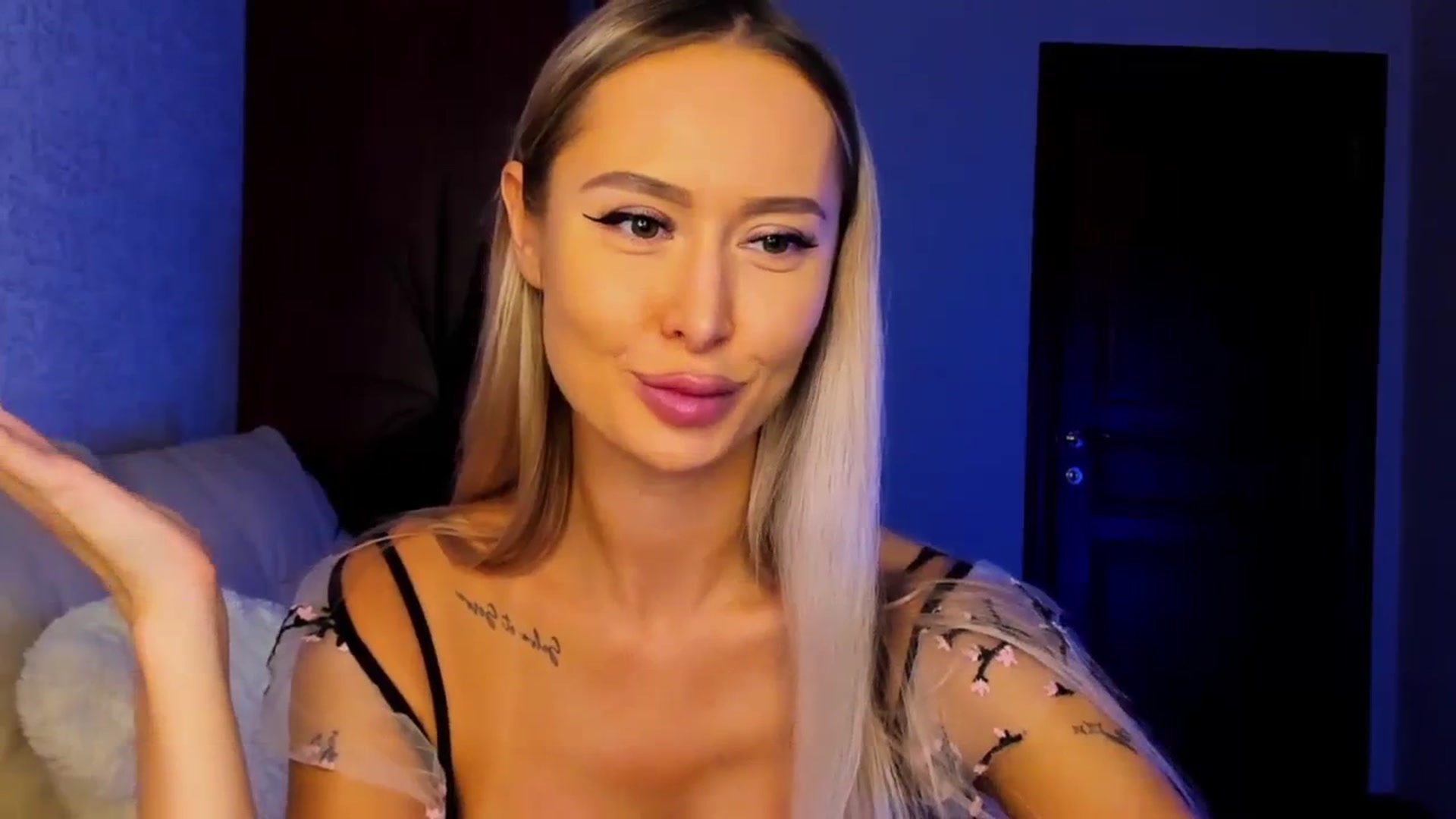 Gallery image thumbnail from MarySweety_'s myfreecams stream on, 09/21/2023, 05:15 image 15 of 20