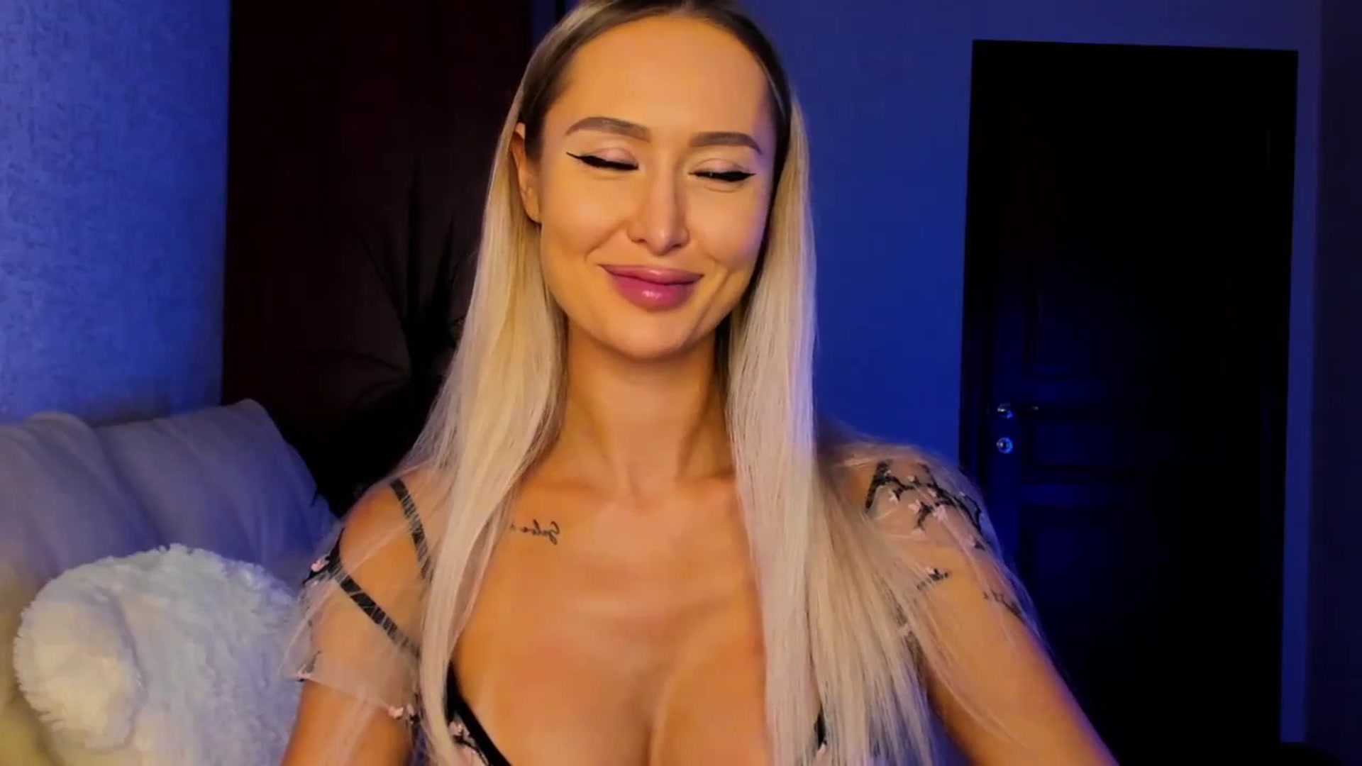 Gallery image thumbnail from MarySweety_'s myfreecams stream on, 09/21/2023, 05:15 image 14 of 20