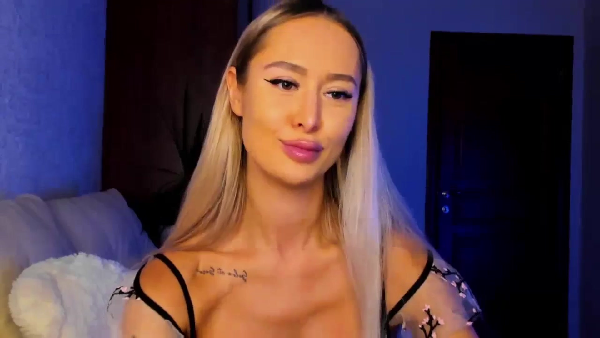 Gallery image thumbnail from MarySweety_'s myfreecams stream on, 09/21/2023, 05:15 image 7 of 20
