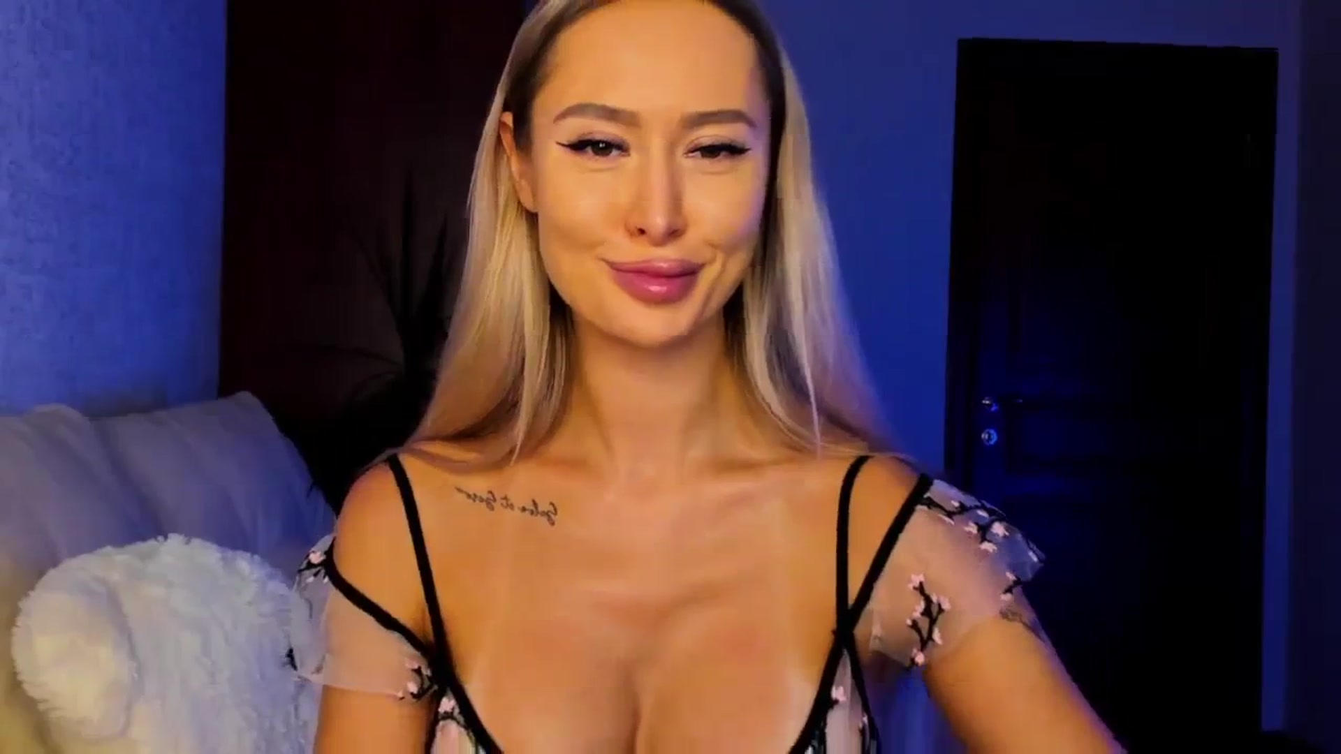 Gallery image thumbnail from MarySweety_'s myfreecams stream on, 09/21/2023, 05:15 image 11 of 20