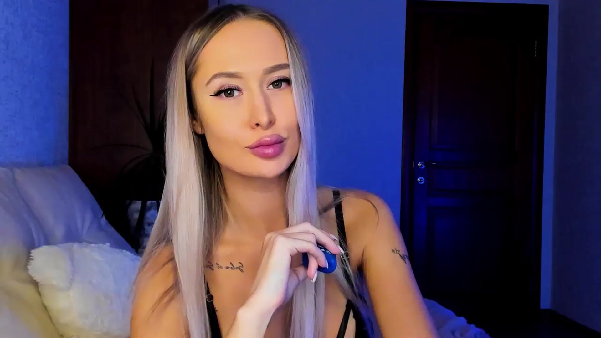 Gallery image thumbnail from MarySweety_'s myfreecams stream on, 10/08/2023, 05:06 image 10 of 20