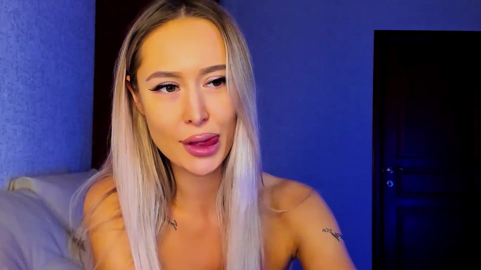 Gallery image thumbnail from MarySweety_'s myfreecams stream on, 10/14/2023, 06:19 image 17 of 20