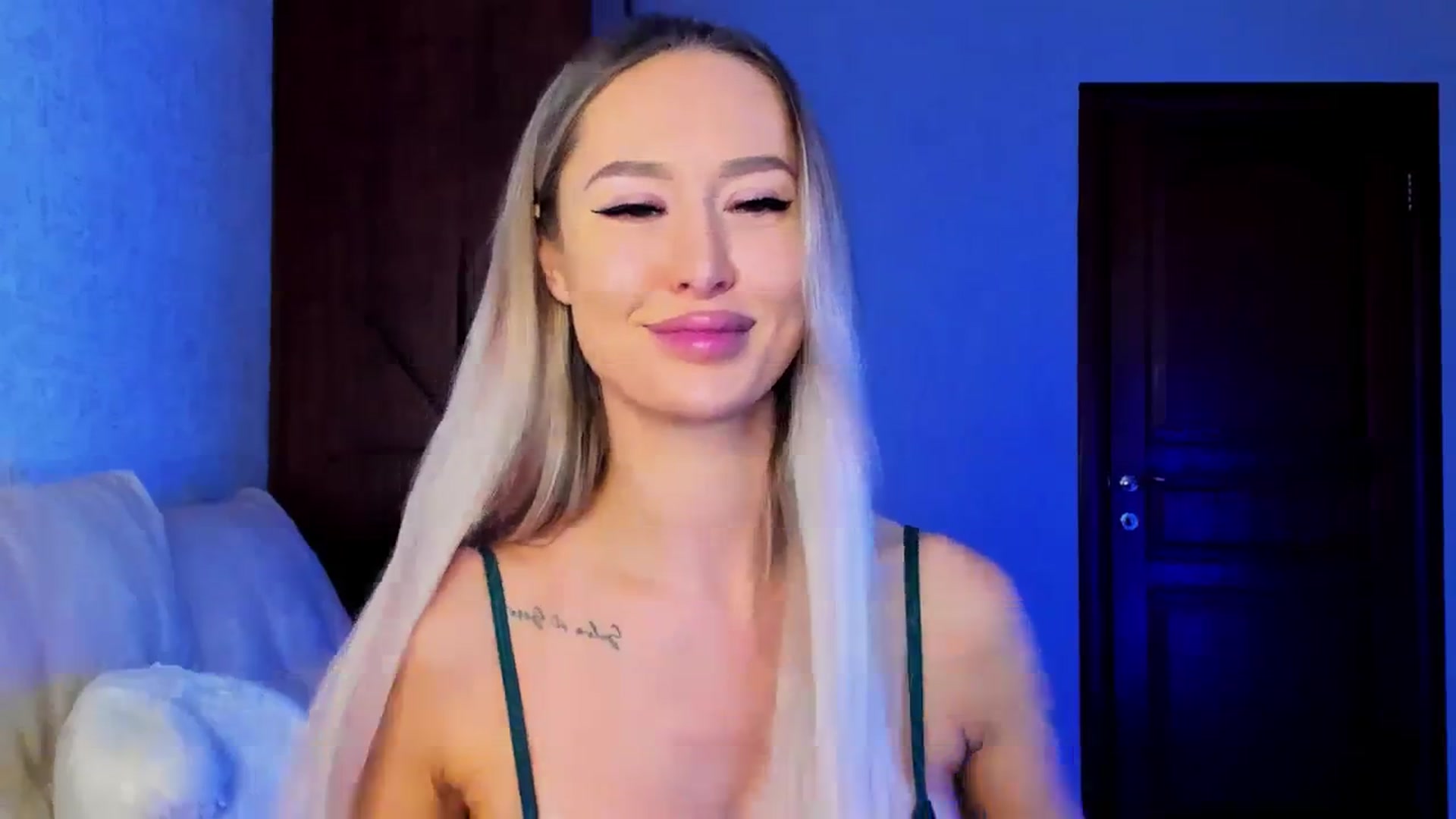 Gallery image thumbnail from MarySweety_'s myfreecams stream on, 10/27/2023, 05:29 image 10 of 20