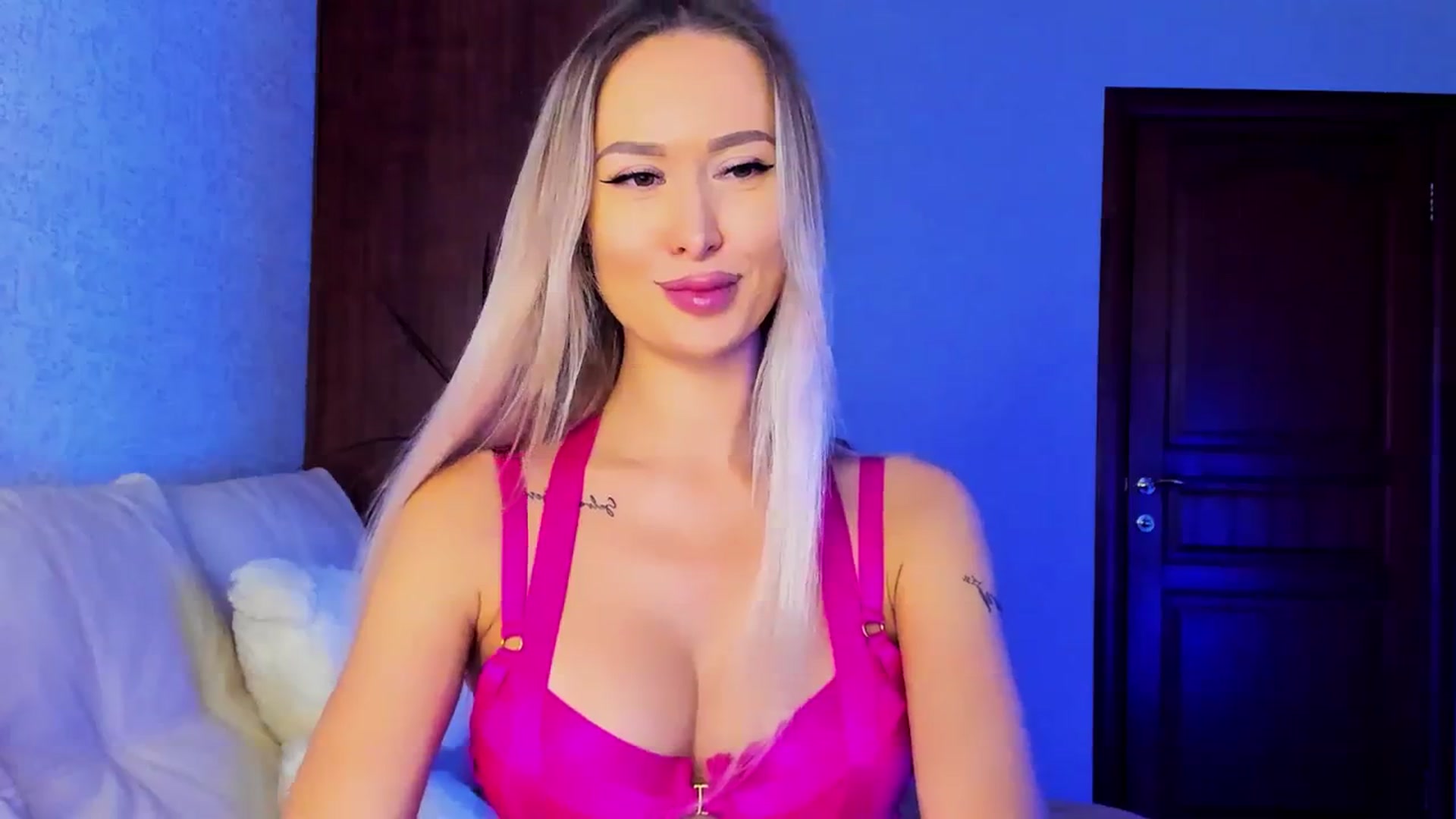Gallery image thumbnail from MarySweety_'s myfreecams stream on, 11/06/2023, 05:43 image 5 of 20