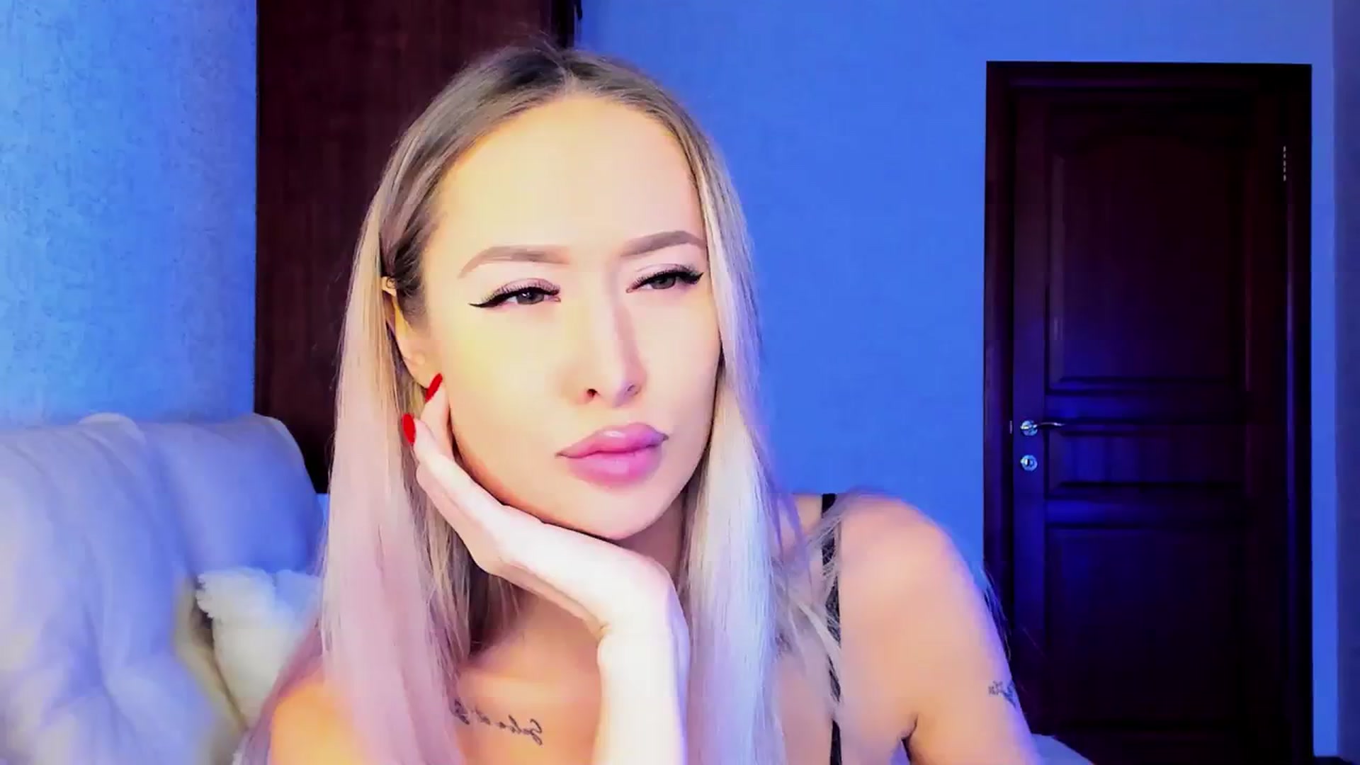 Gallery image thumbnail from MarySweety_'s myfreecams stream on, 11/15/2023, 05:24 image 14 of 20