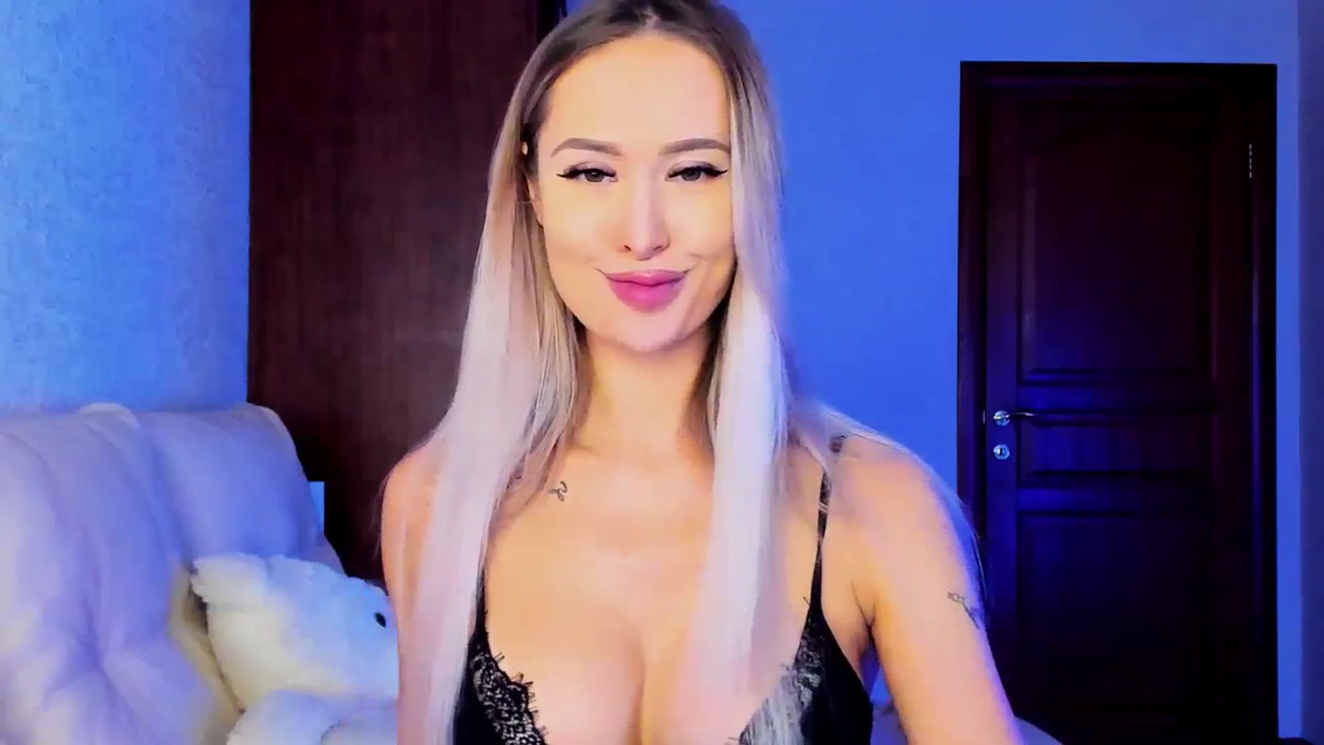 Gallery image thumbnail from MarySweety_'s myfreecams stream on, 11/15/2023, 05:24 image 7 of 20