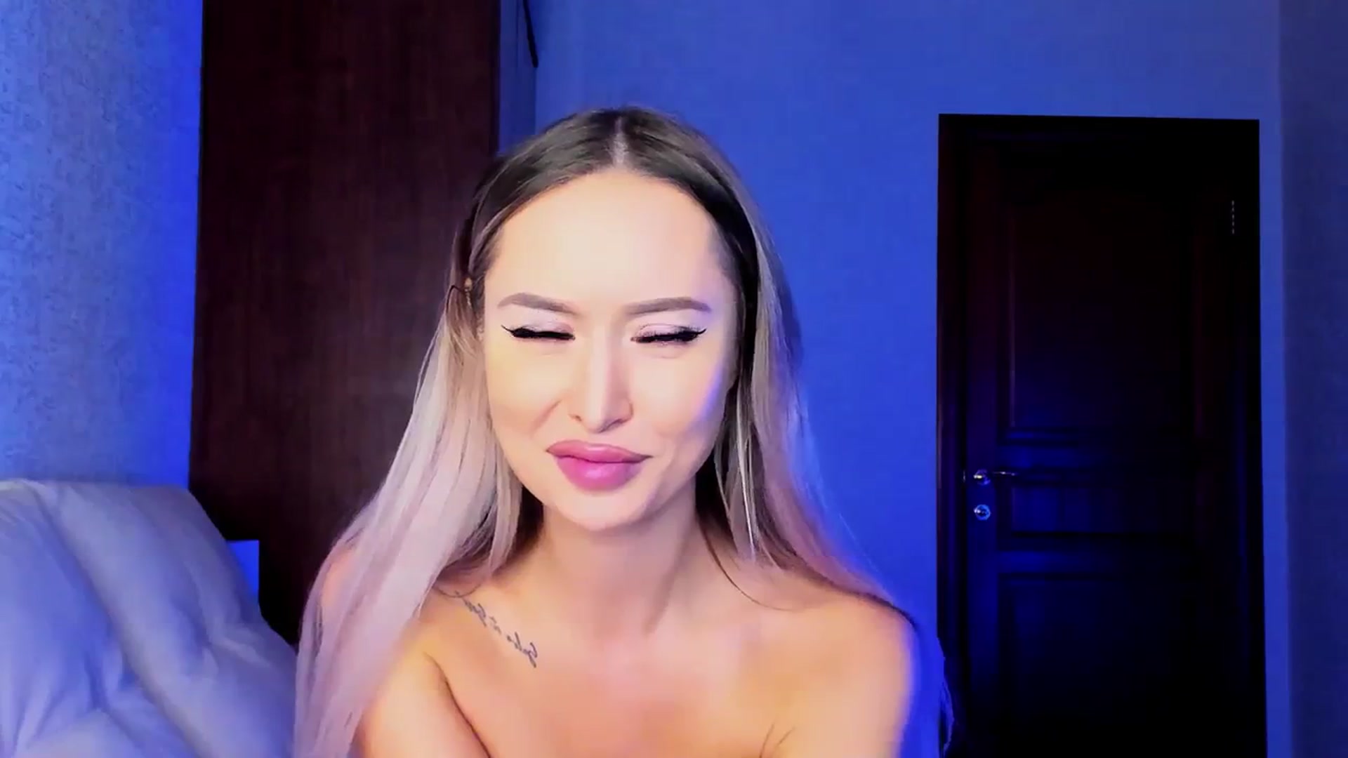 Gallery image thumbnail from MarySweety_'s myfreecams stream on, 11/21/2023, 05:19 image 3 of 20